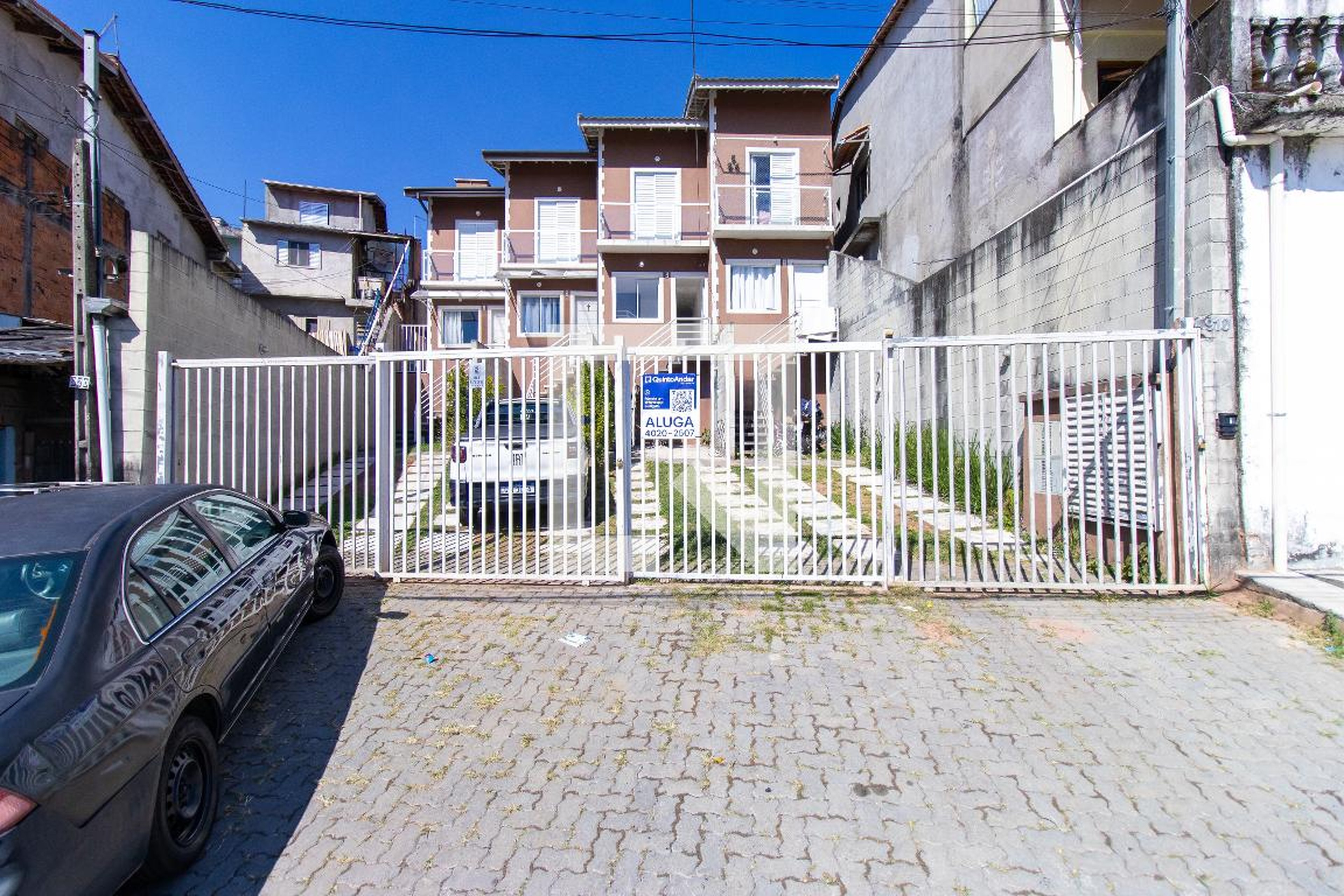 Fachada Condomínio em Rua Harmônia, 910