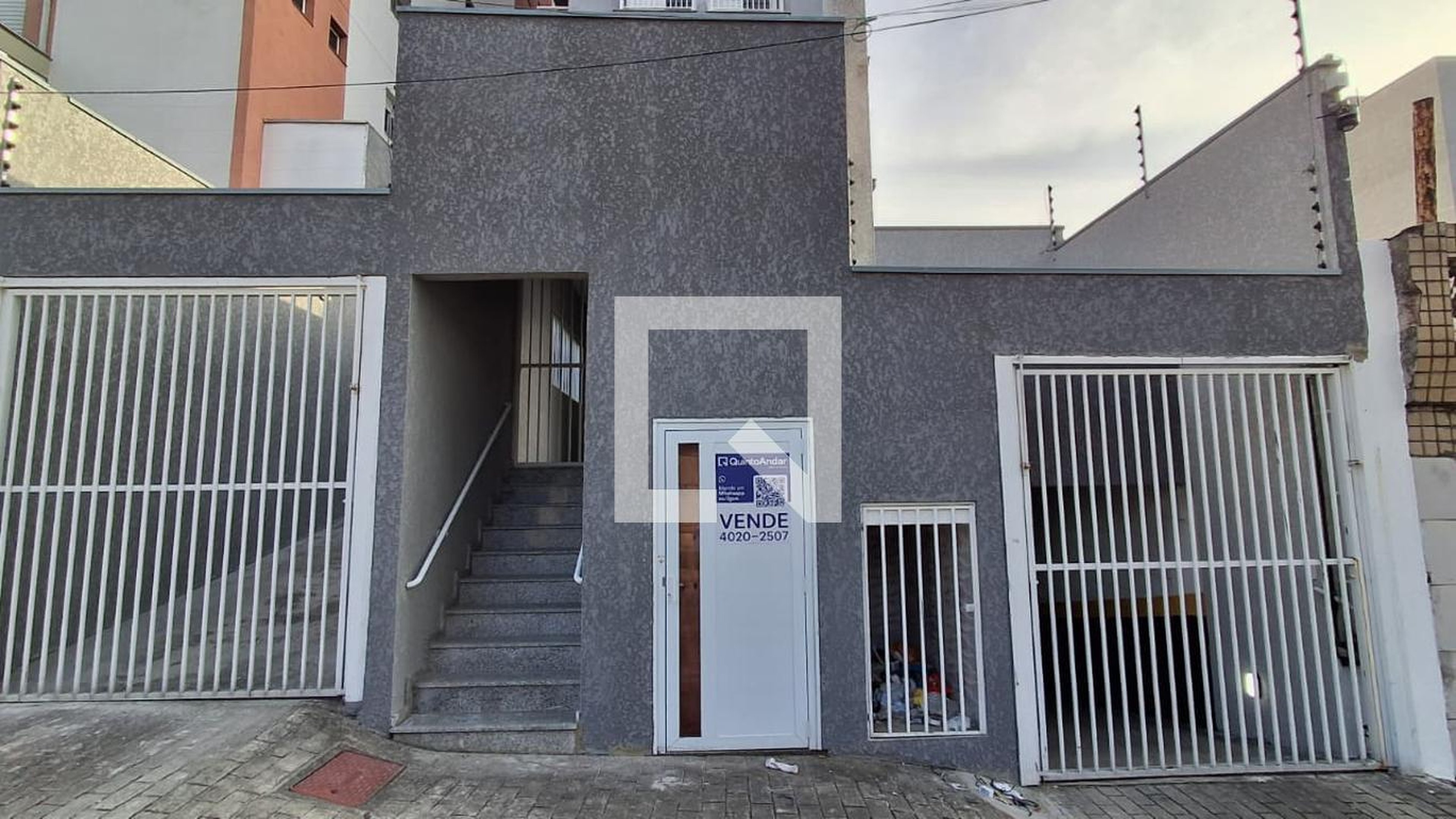 Fachada Condomínio em Rua Aguapeí, 741
