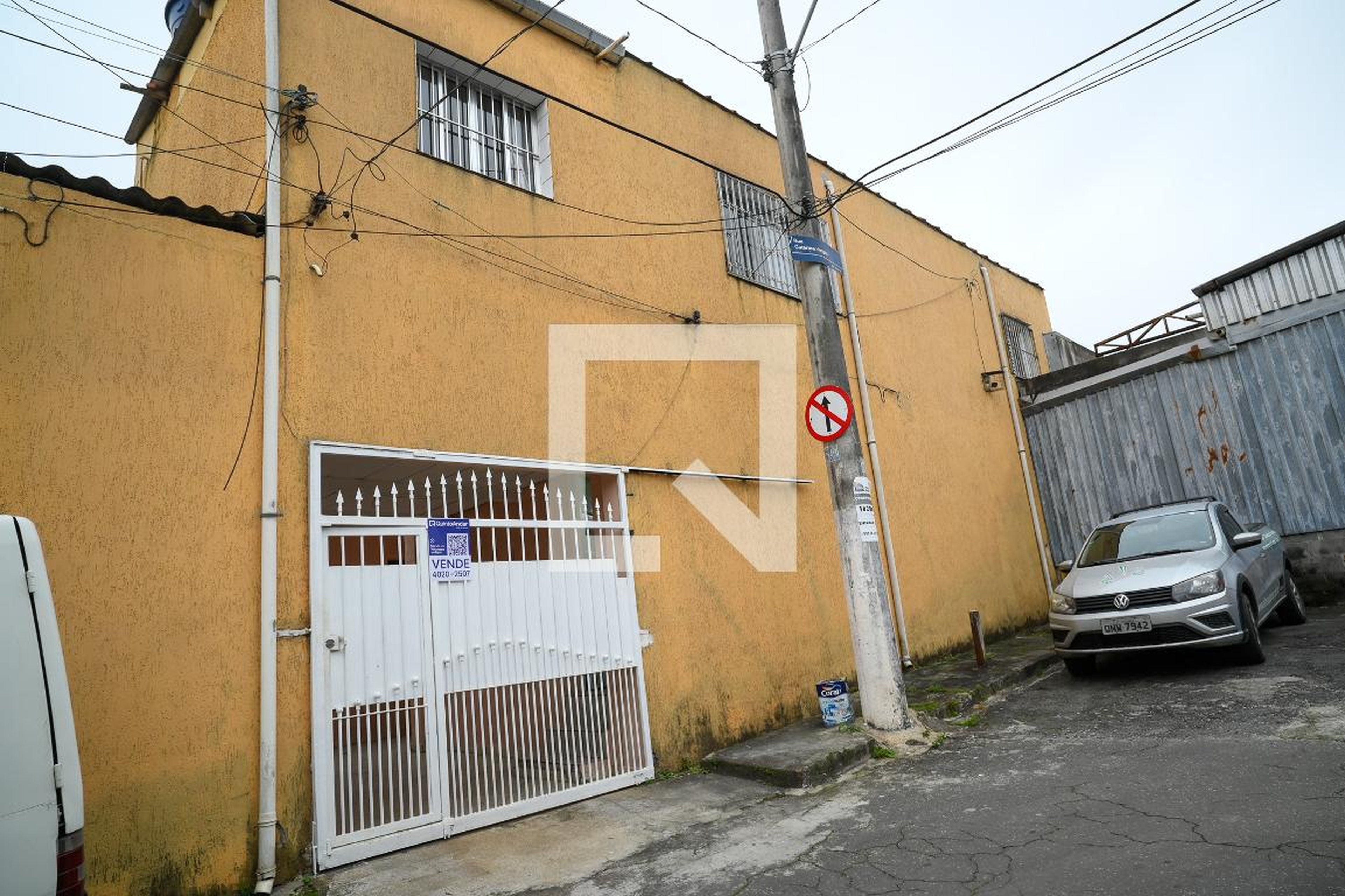 Fachada Condomínio em Rua Catarina Vargas, 16
