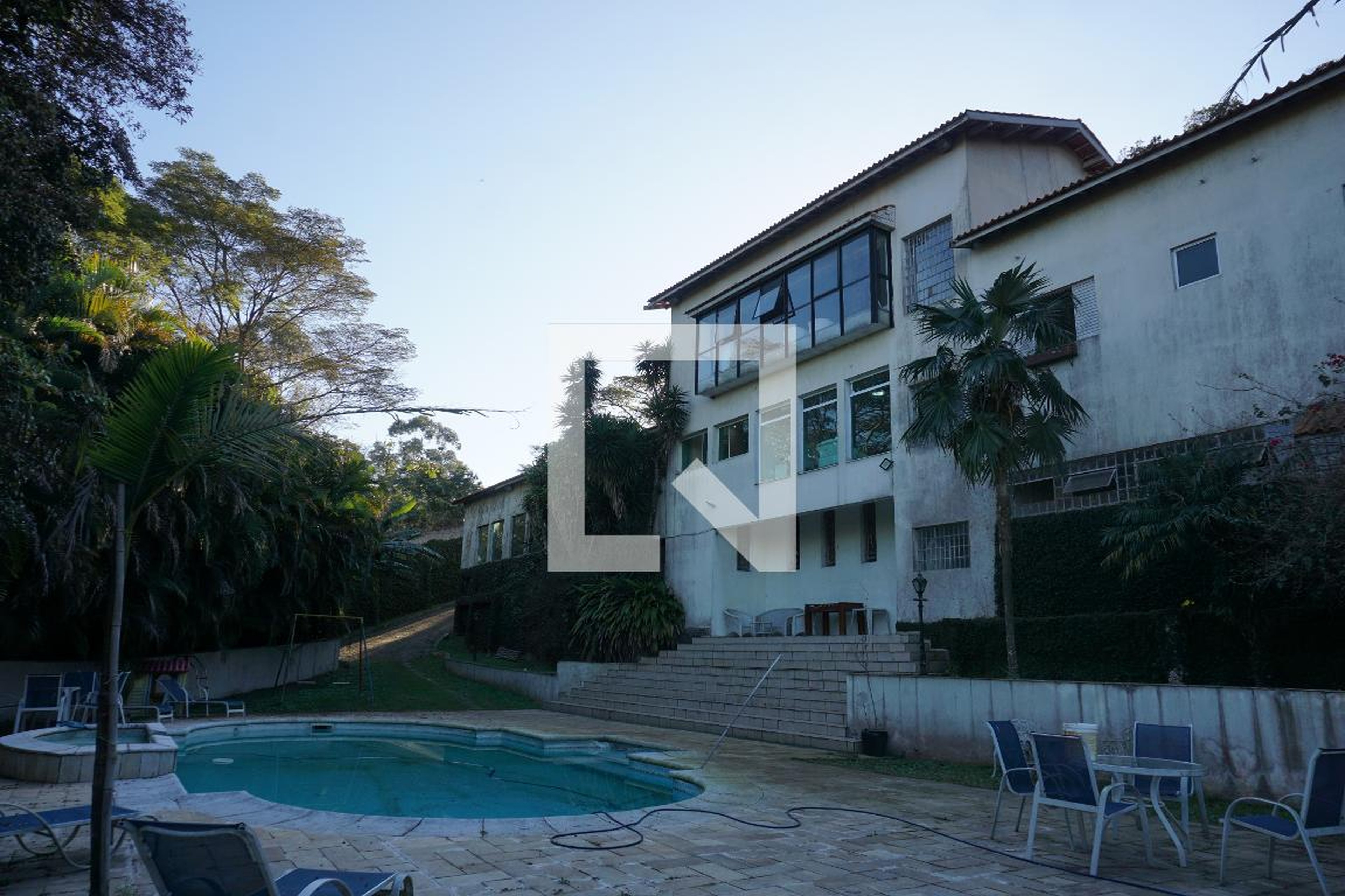 Fachada Condomínio em Alameda Júpiter, 1781