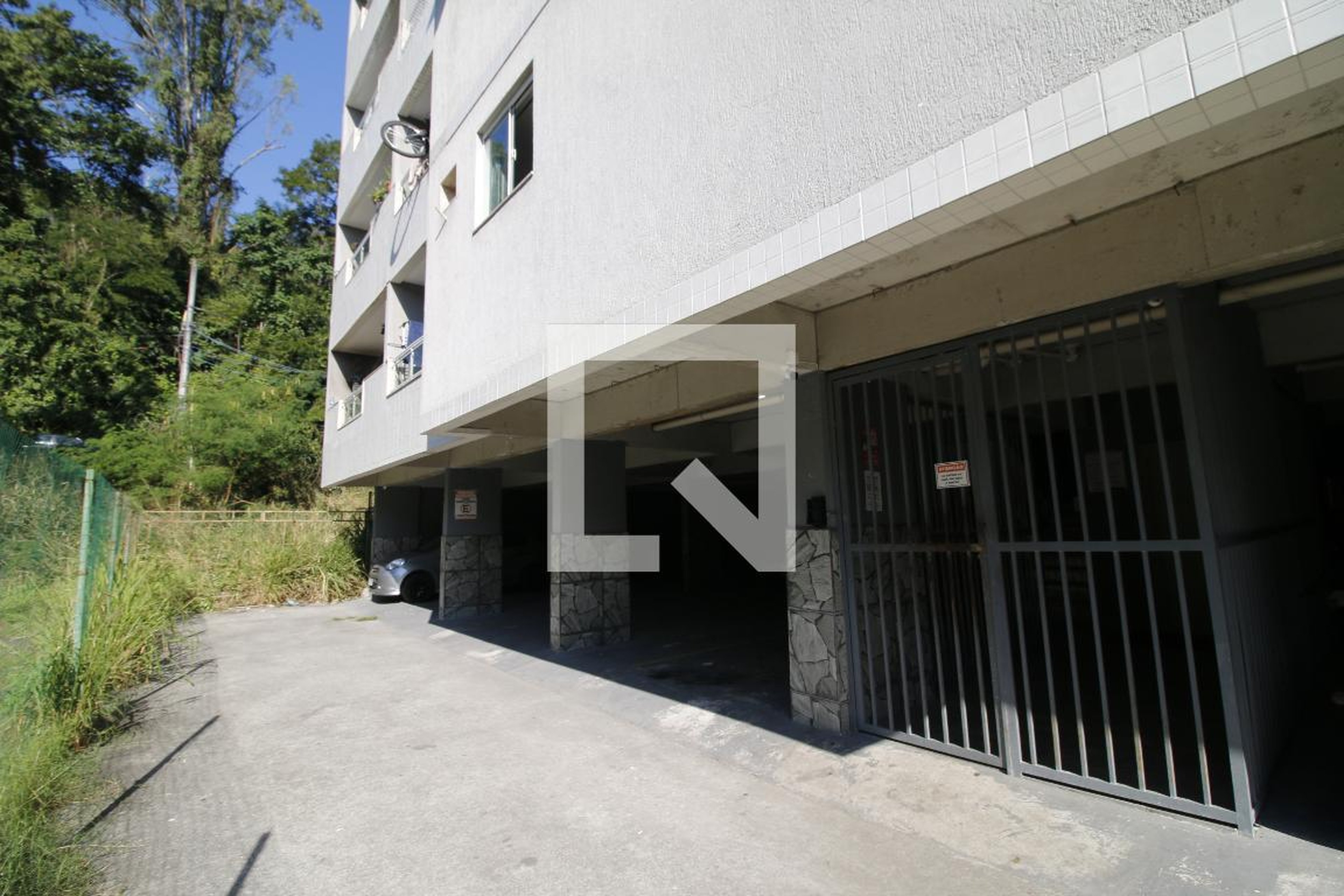 Fachada Condomínio em Rua Araticum, 807