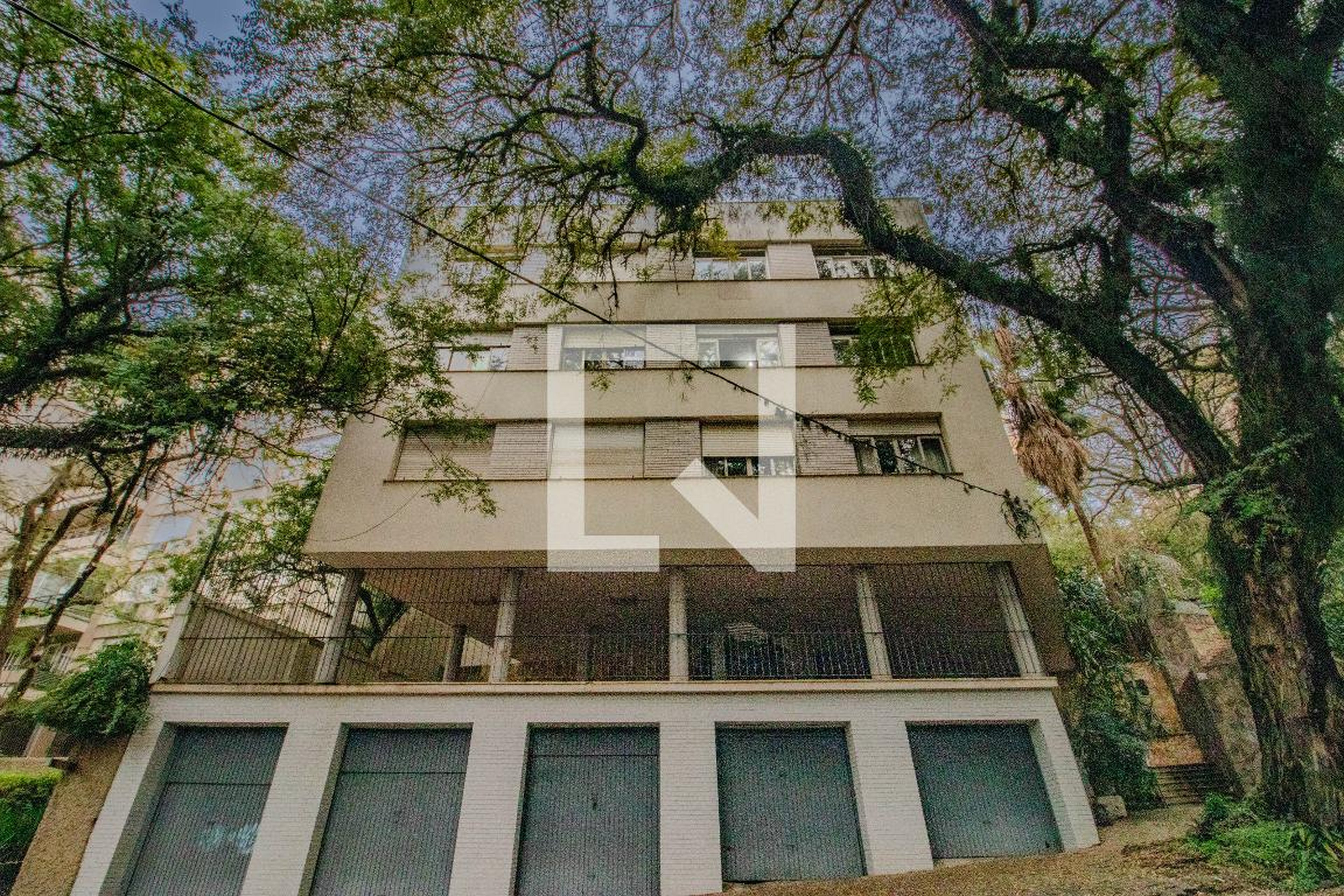 Fachada Condomínio em Rua Marquês do Pombal, 54