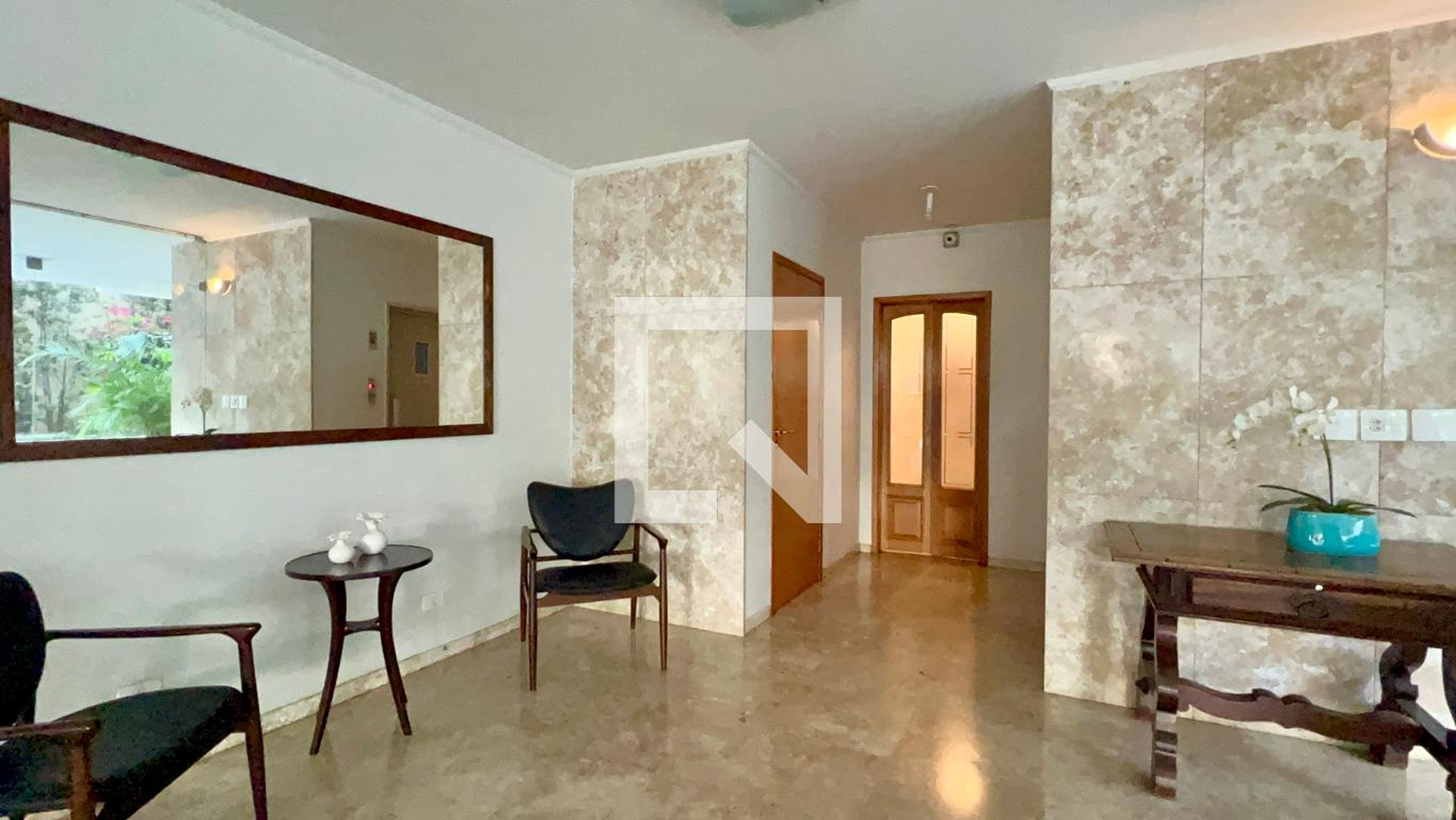 Hall de entrada - Edifício Cortina DAmpezzo