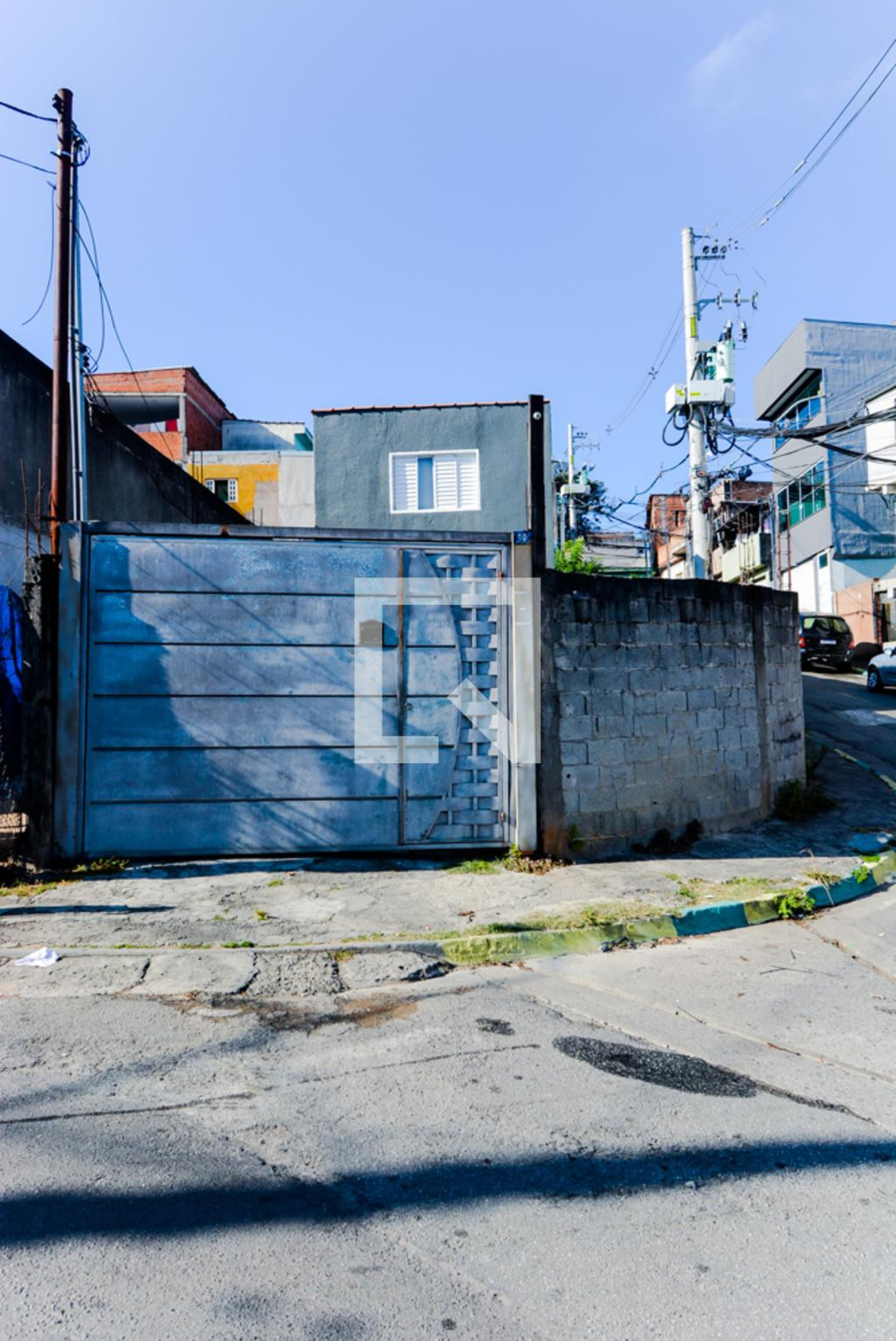 Fachada Condomínio em Rua Santa Brígida, 10