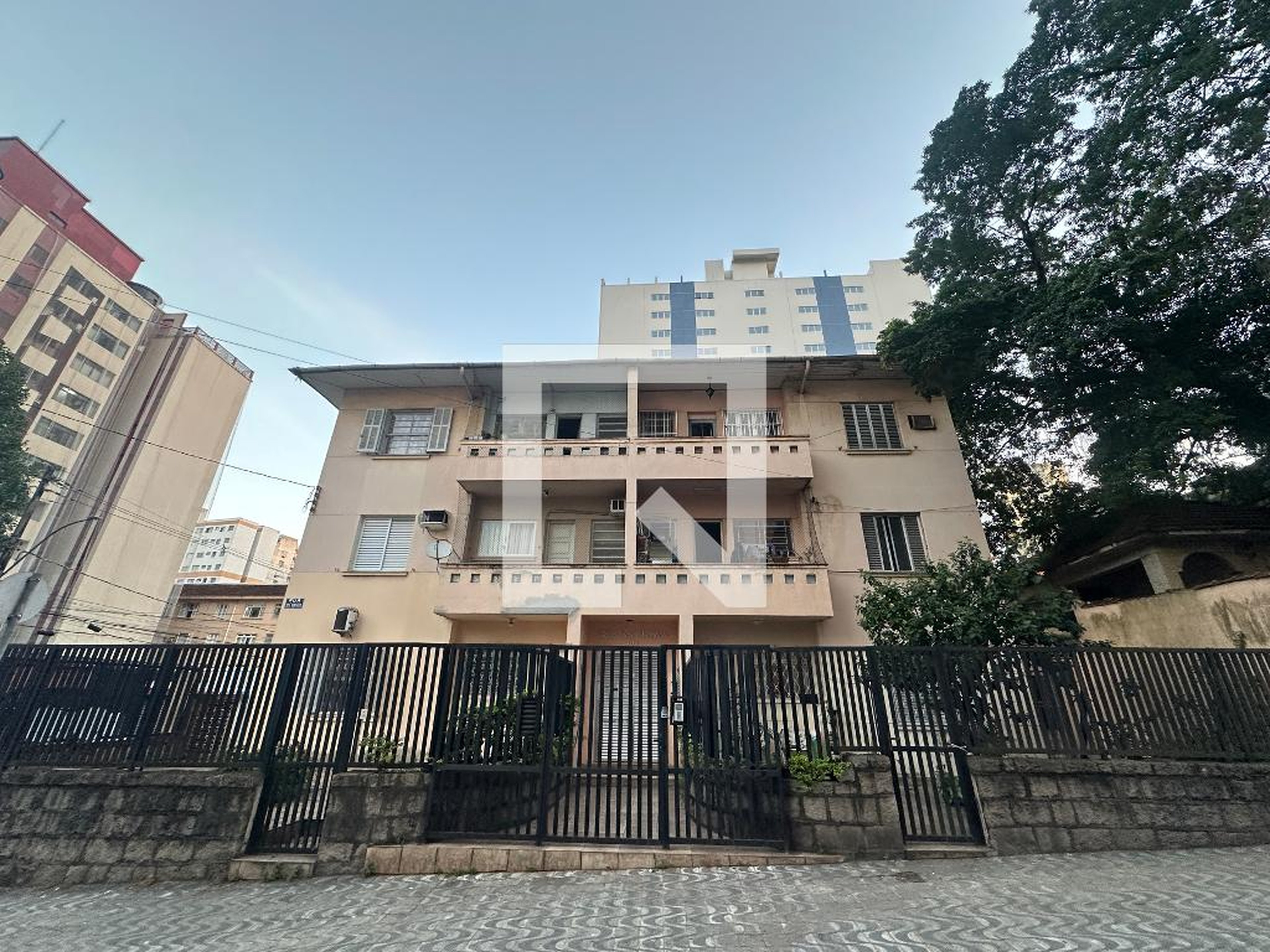Fachada do Prédio Condomínio em Rua José Bonifácio, 305