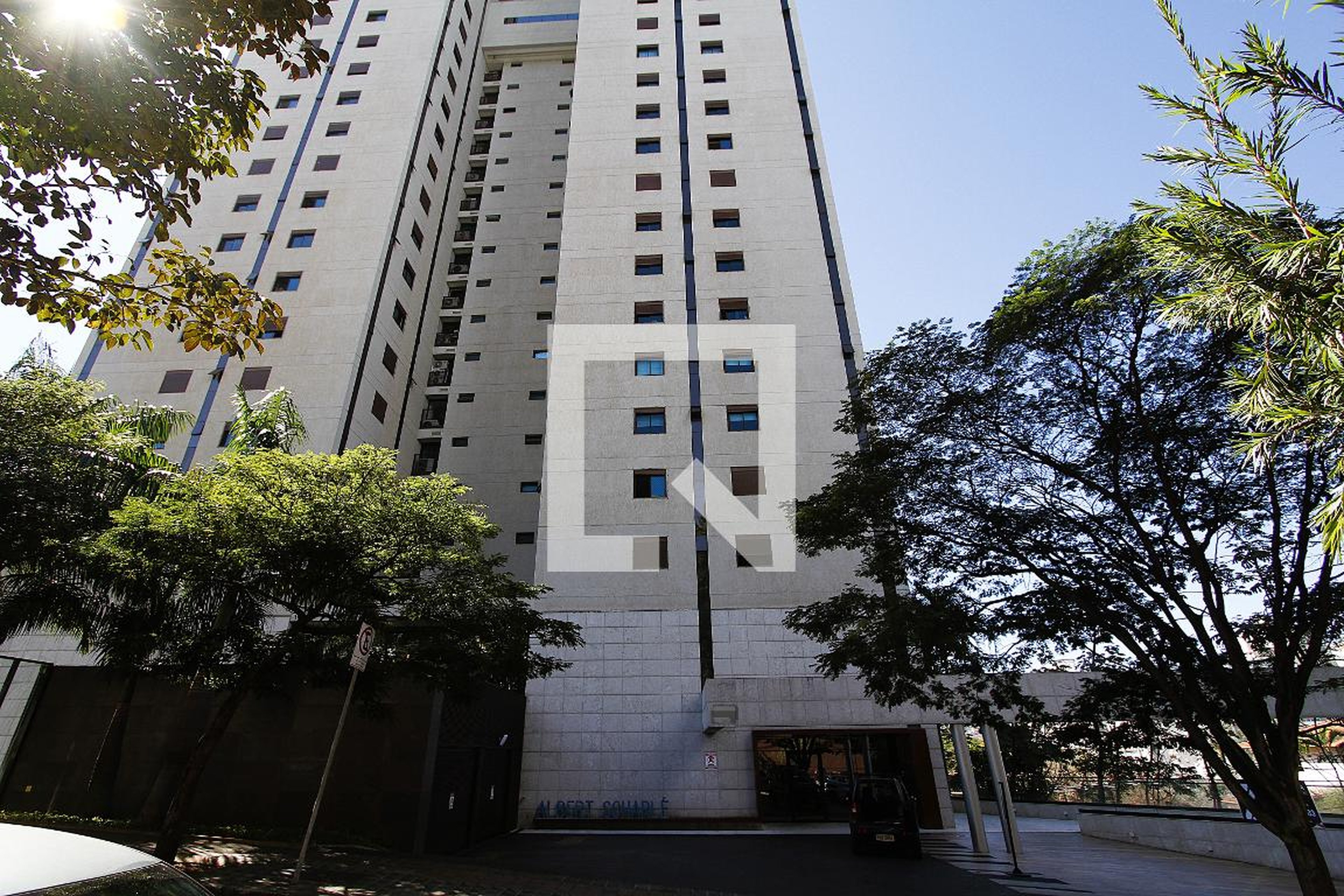 Fachada Condomínio em Rua Professor Júlio Mourão, 163