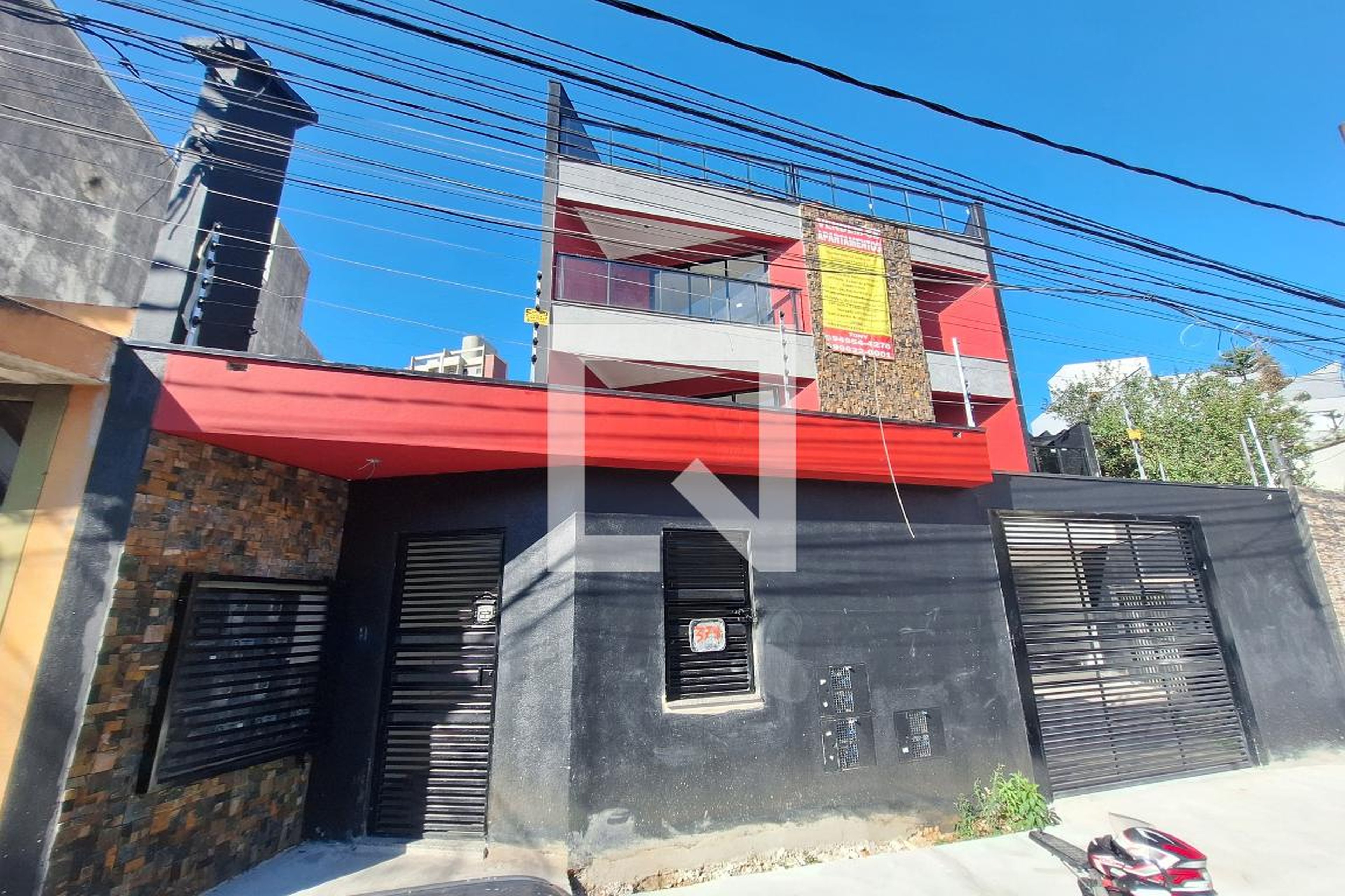Fachada Condomínio em Rua Princesa Isabel, 376