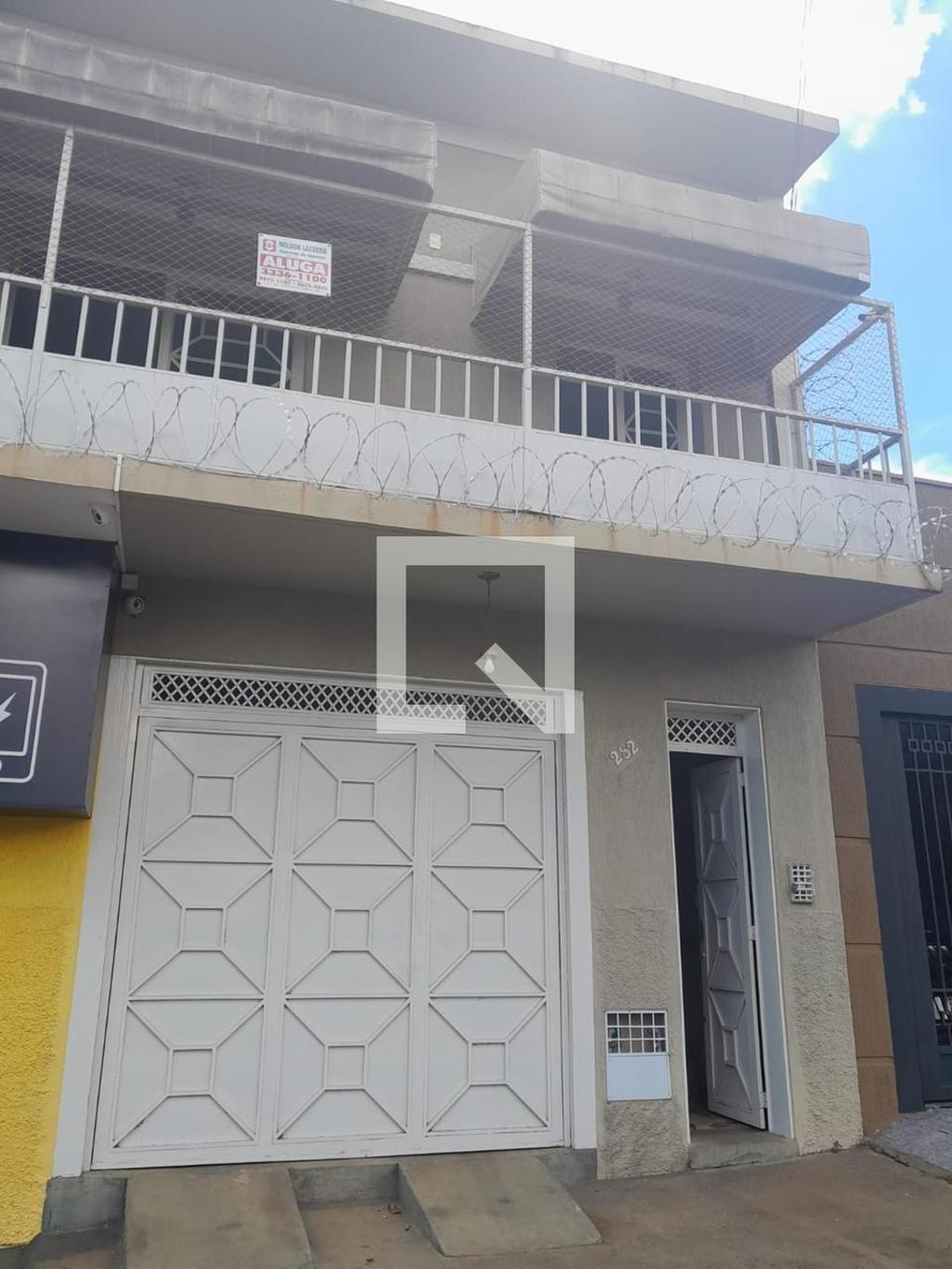 Fachada Condomínio em Rua Benjamin Constant, 282