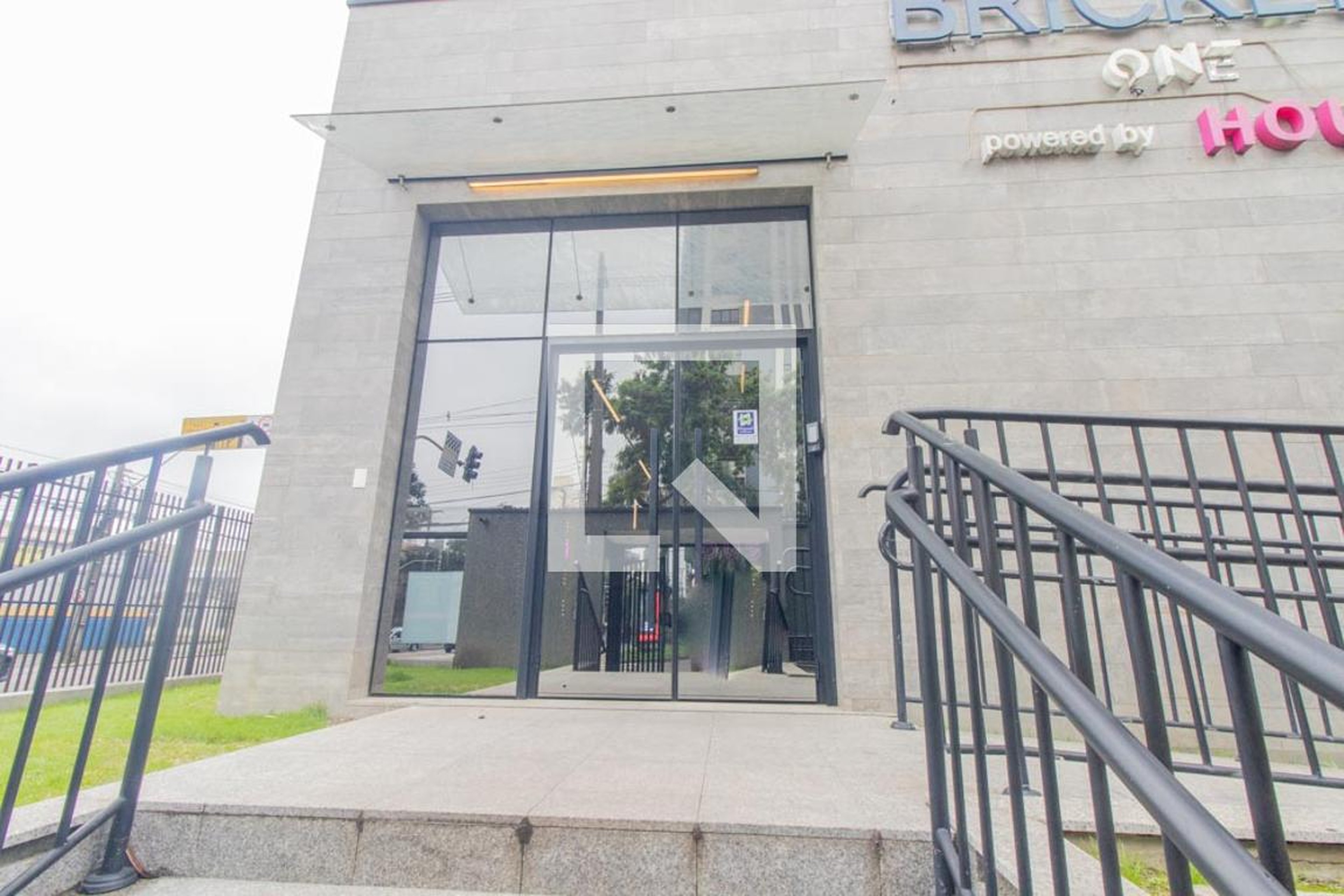 Fachada Condomínio em Avenida Silva Jardim, 901