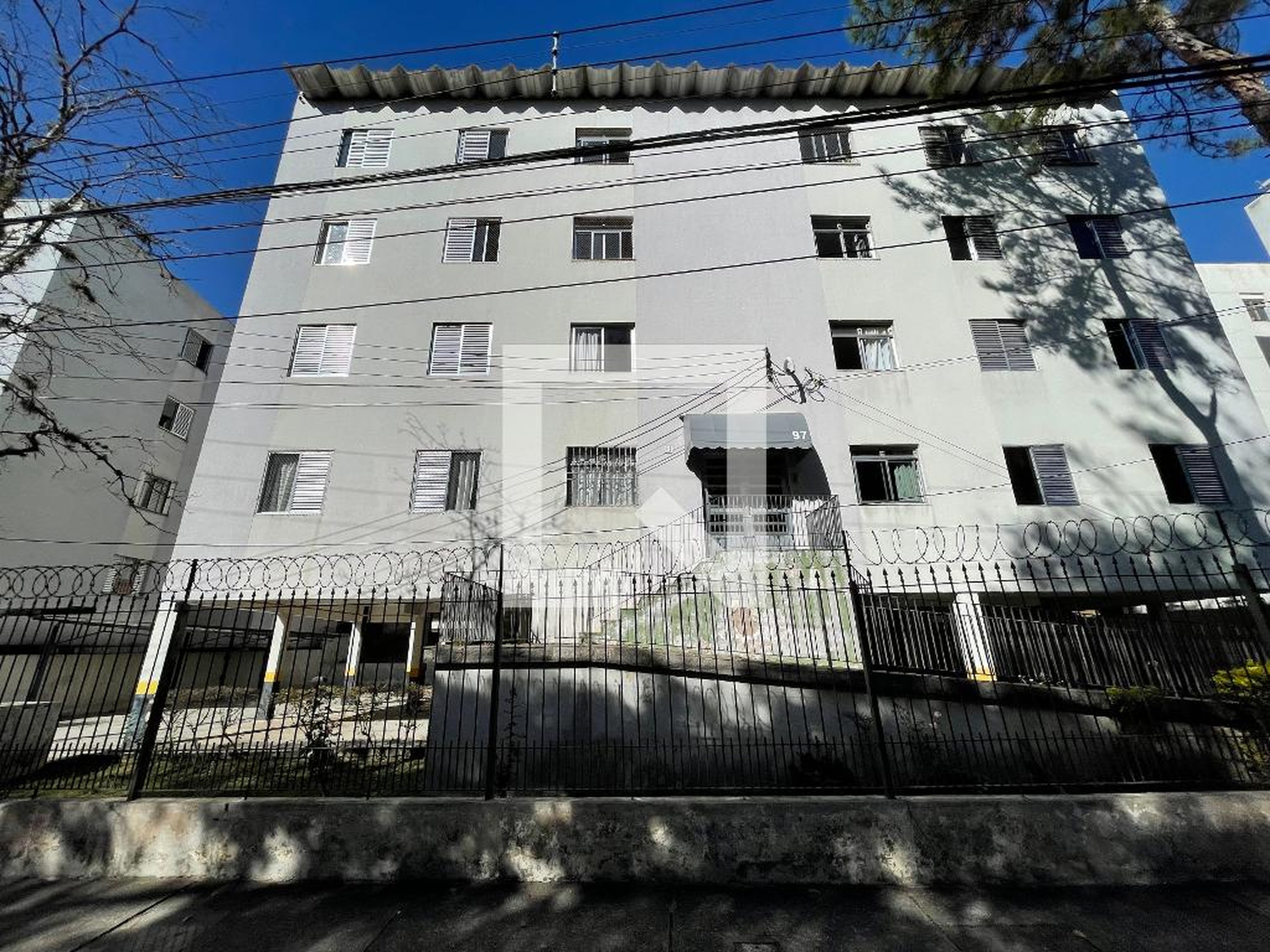 Fachada Condomínio em Rua José Álvares Maciel, 97