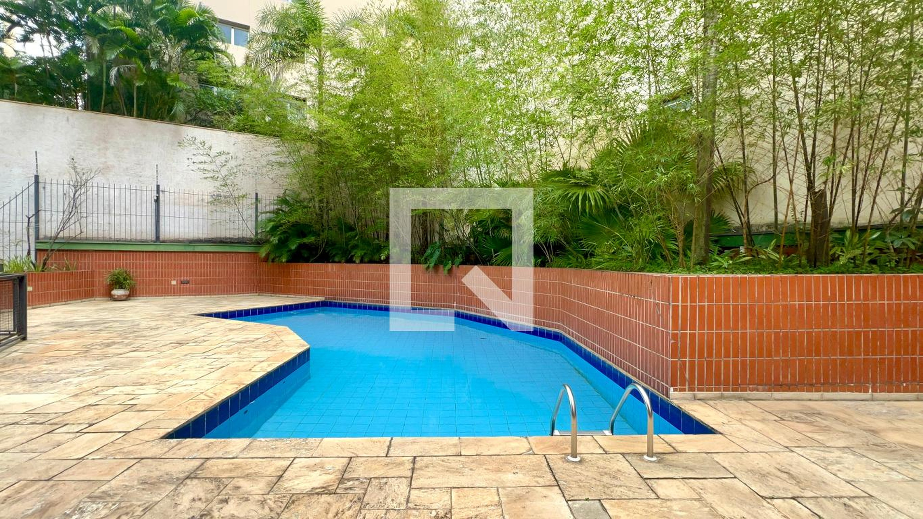 Piscina - Lartisan