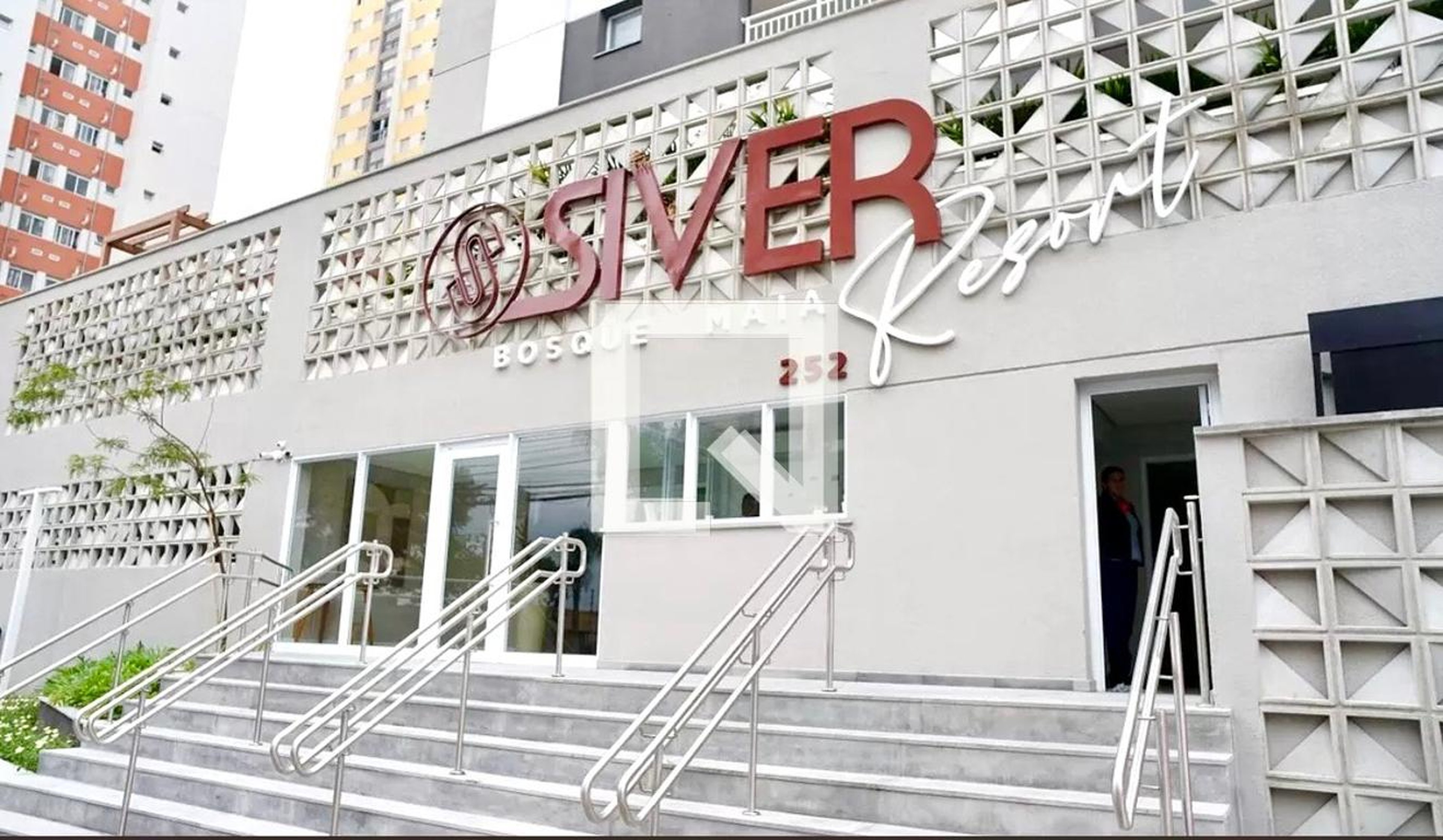 Fachada do Prédio Condomínio Siver Resort Bosque Maia