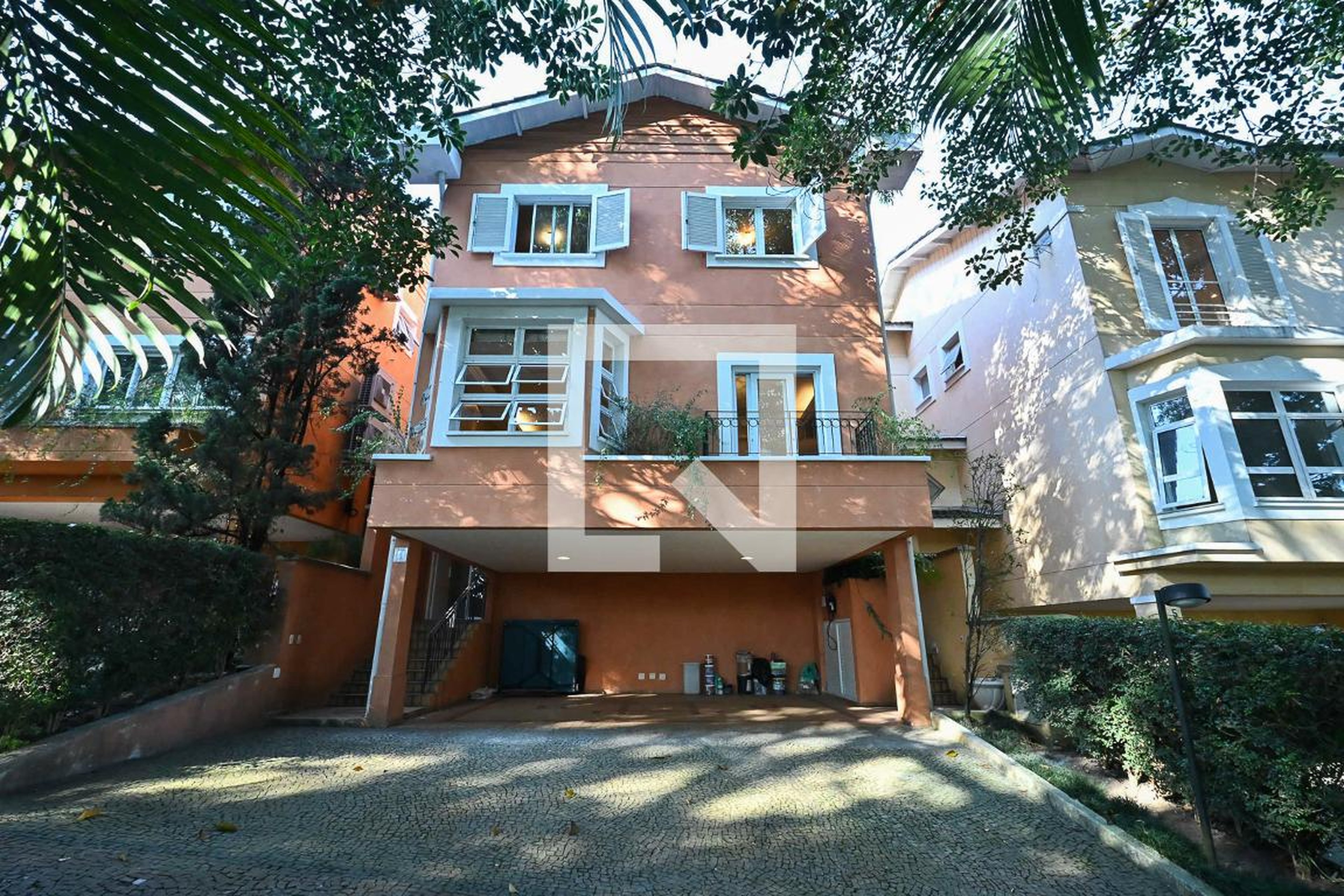 Fachada Condomínio Pine Hills