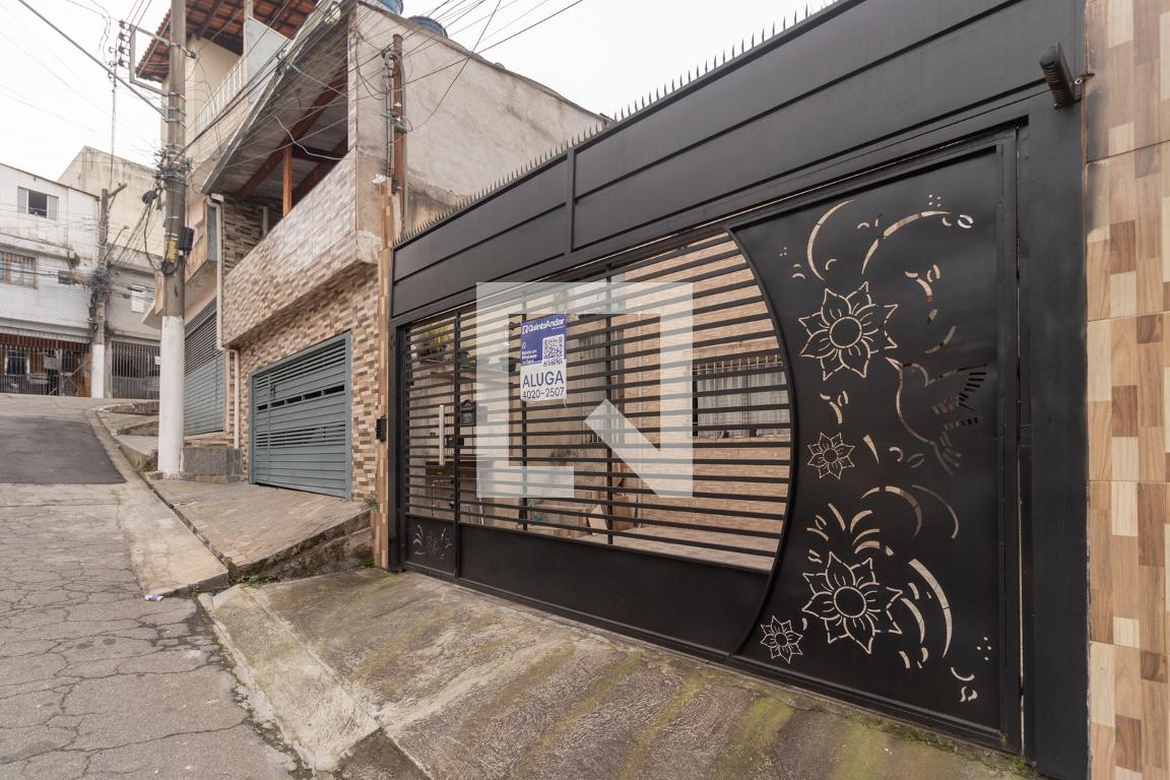 Fachada Condomínio em Rua Varadouro, 23