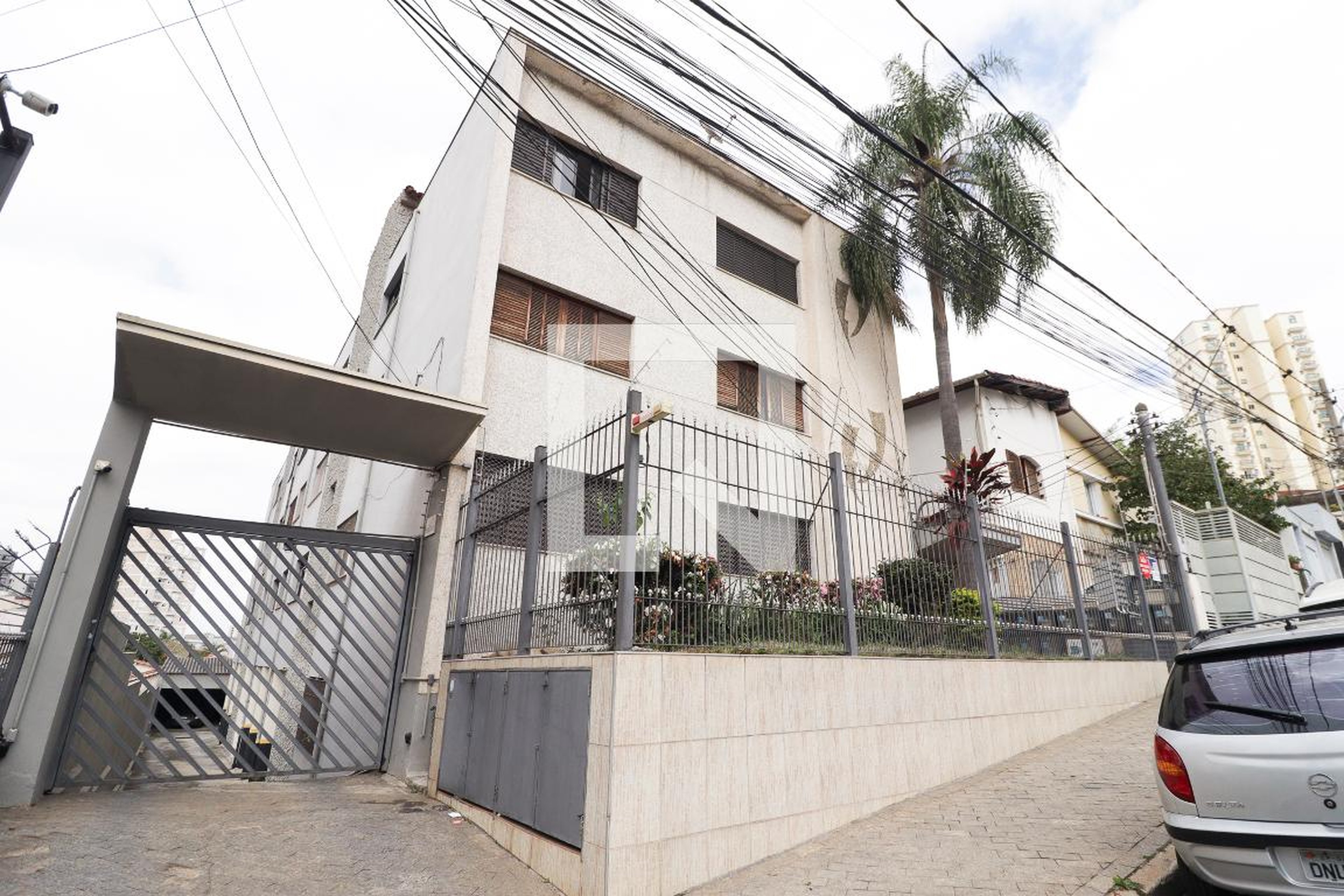 Fachada Condomínio em Rua Horácio Scrosoppi, 60