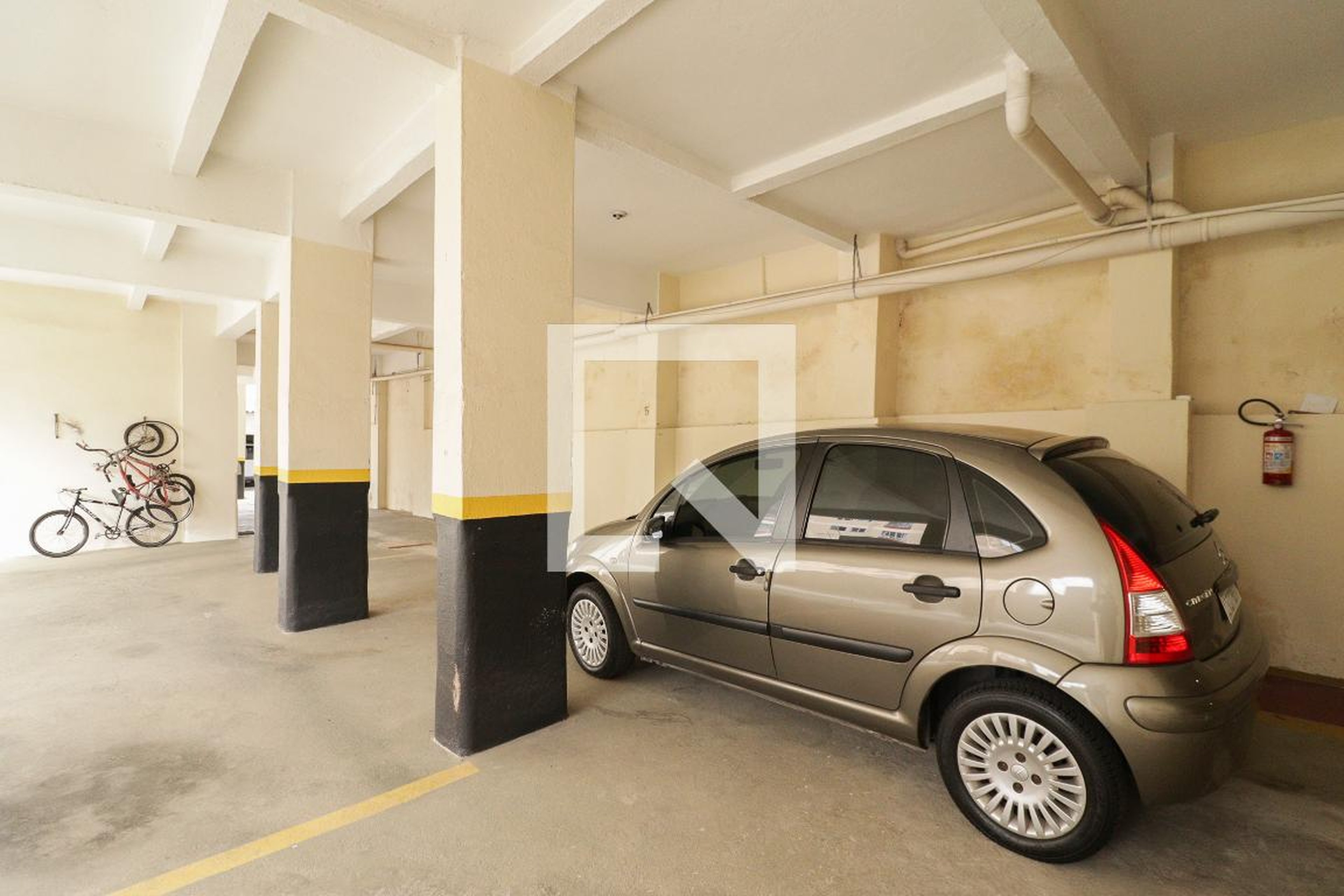 Estacionamento - 