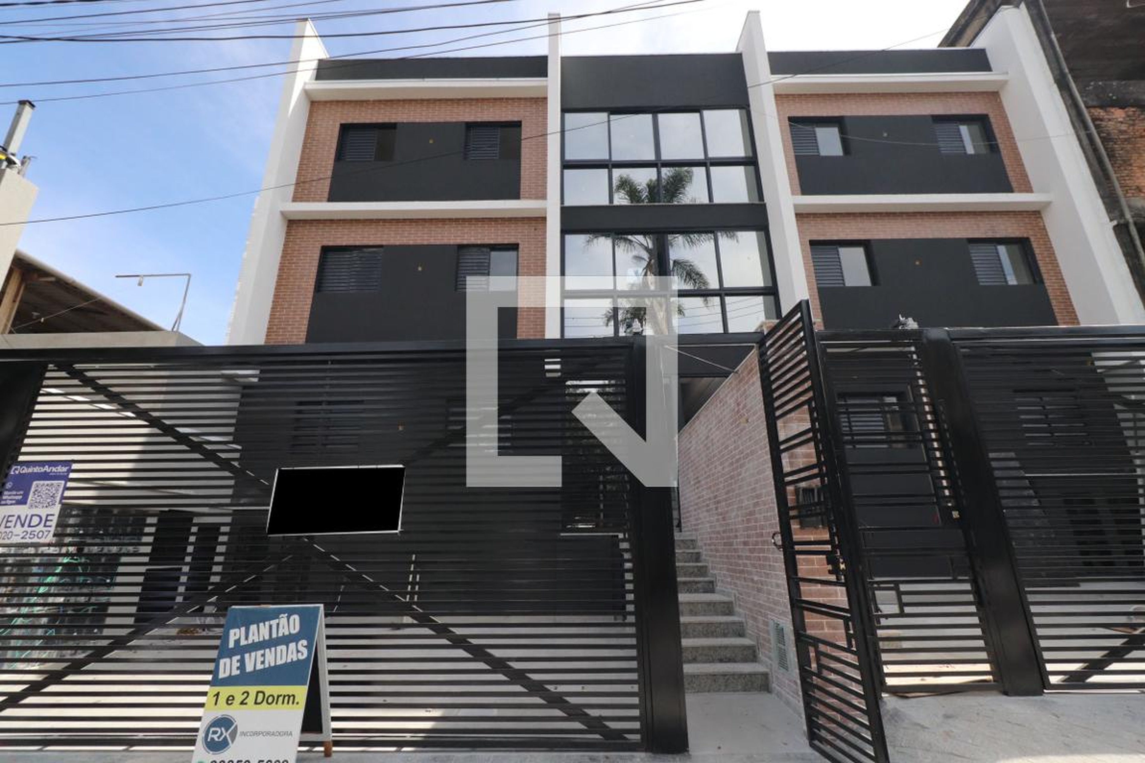 Fachada Condomínio em Rua Picinguaba, 327