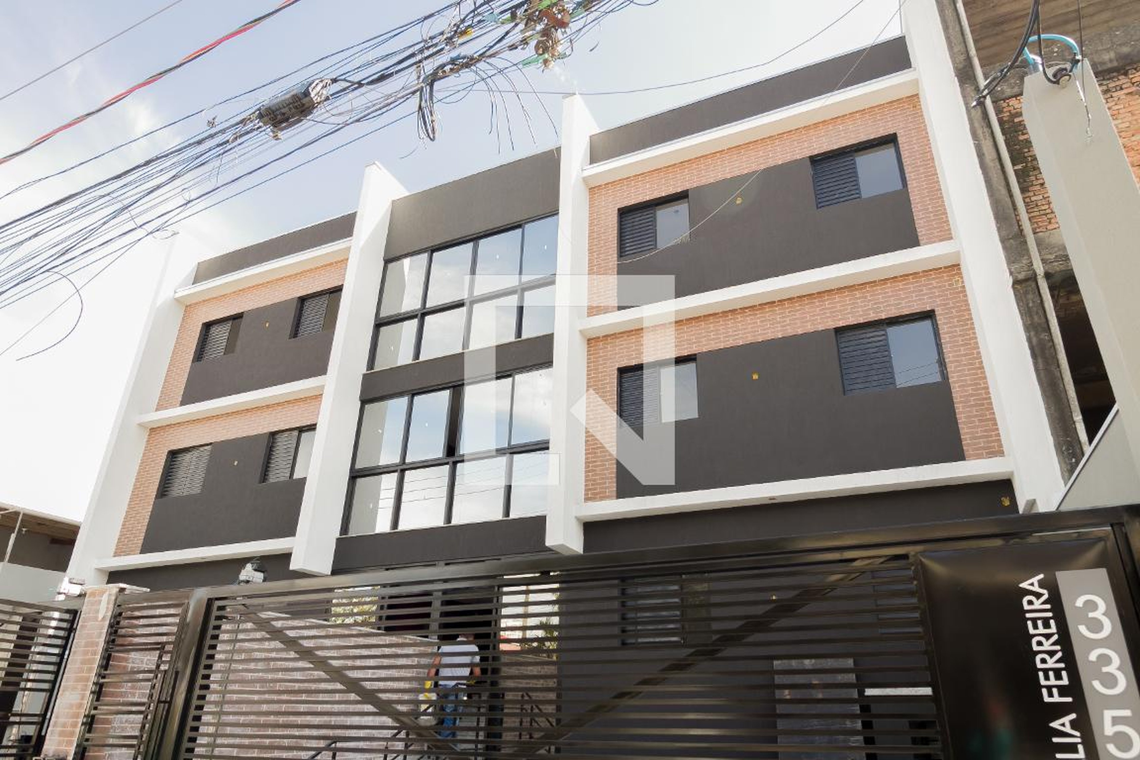 Fachada Condomínio em Rua Picinguaba, 335