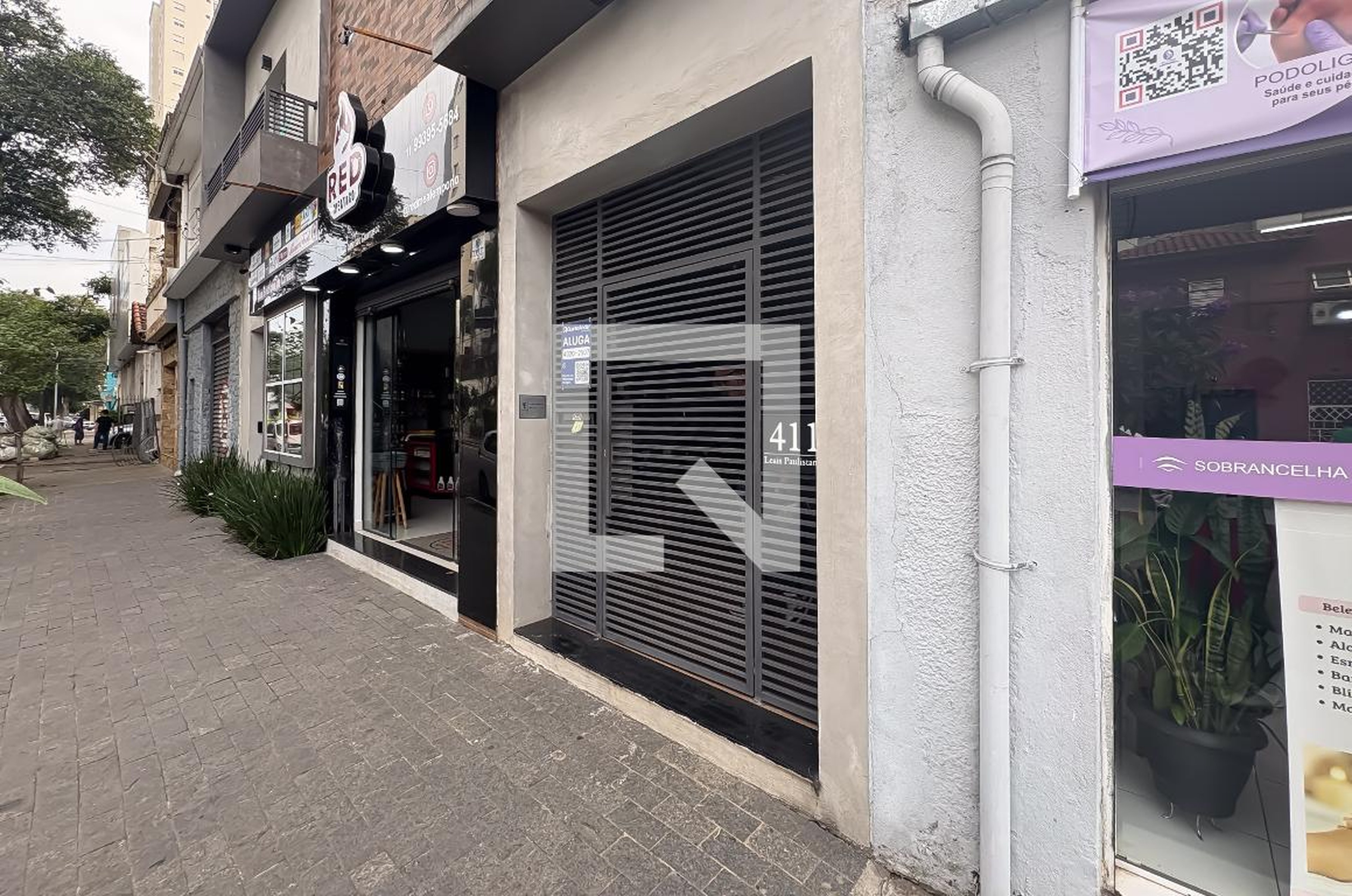Fachada Condomínio em Rua Leais Paulistanos, 411