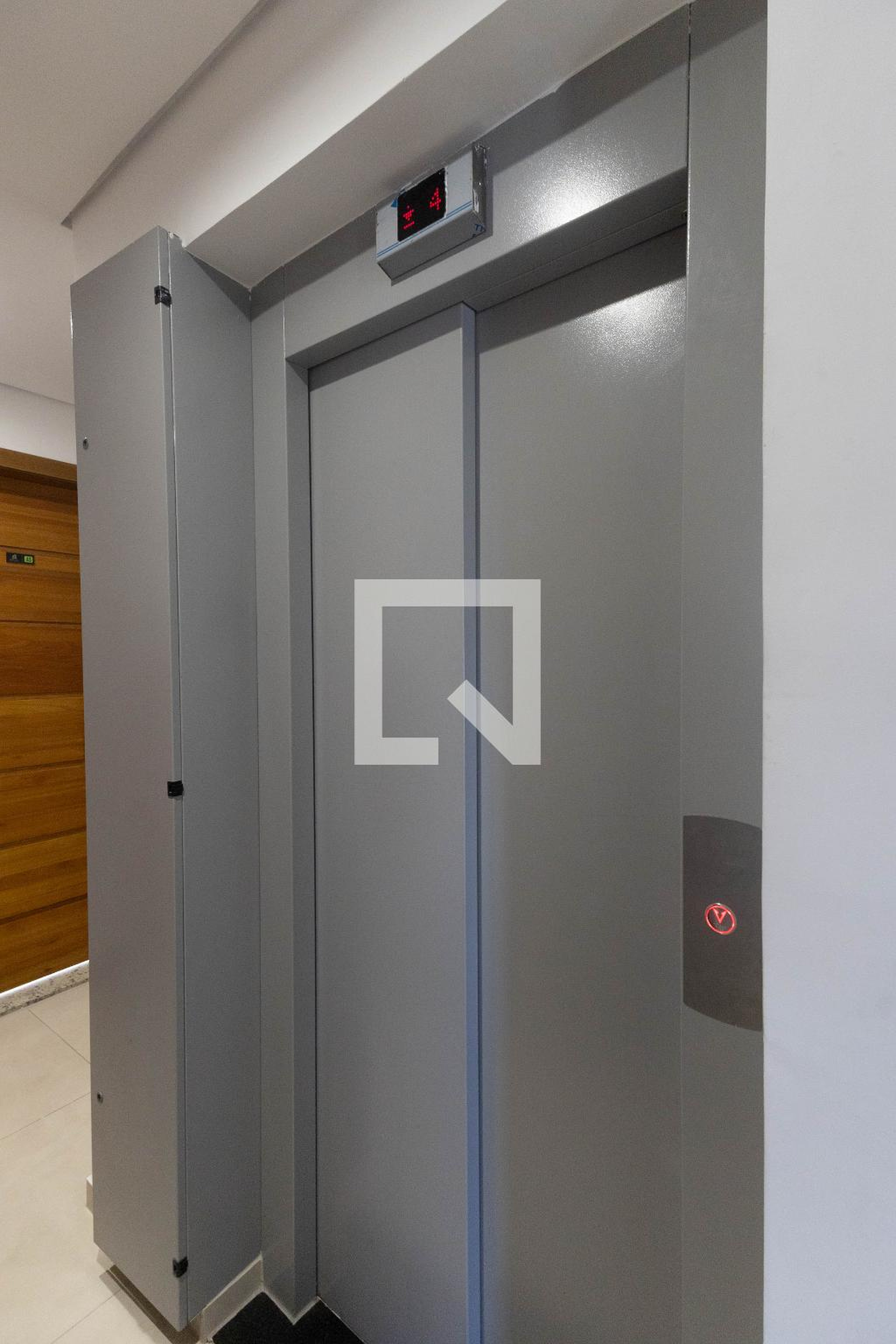 Elevador Condomínio em Rua José Osvaldo, 156
