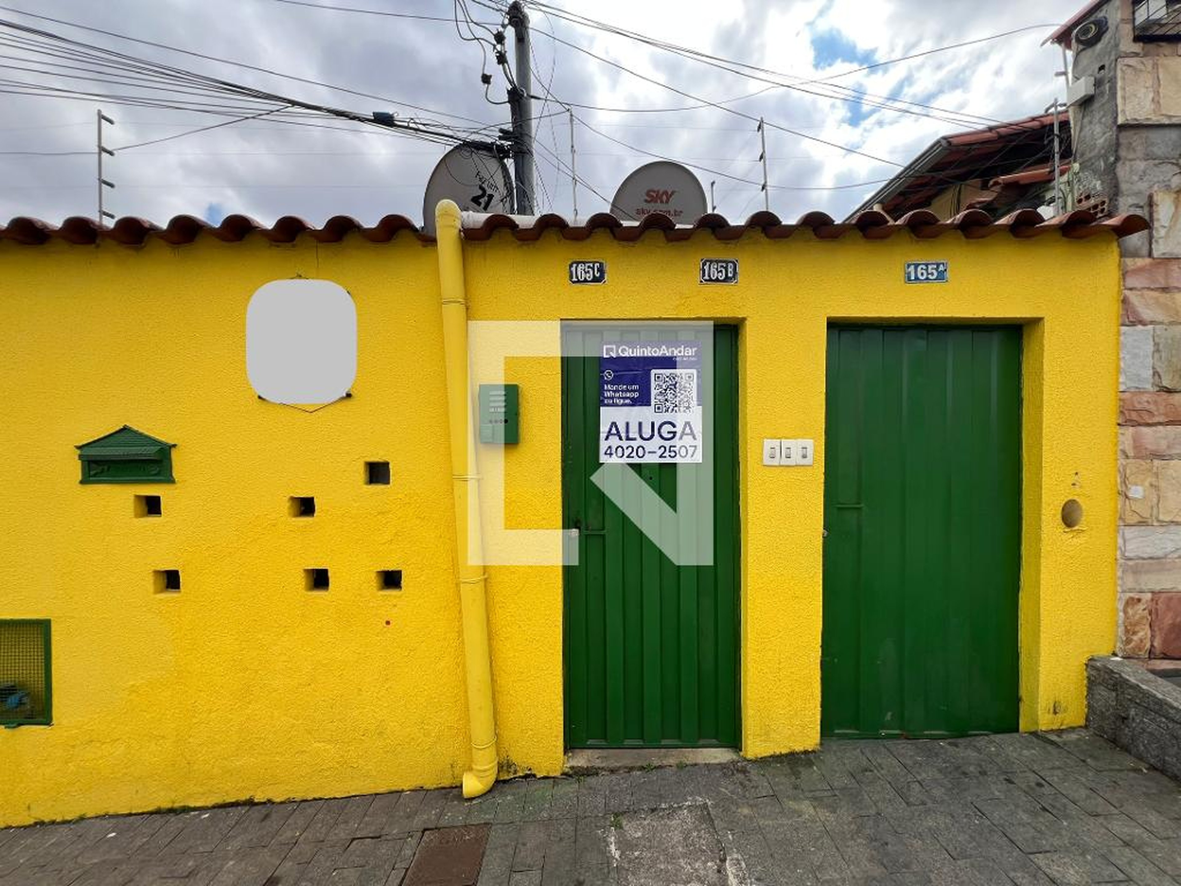 Fachada Condomínio em Rua Volta Redonda, 165