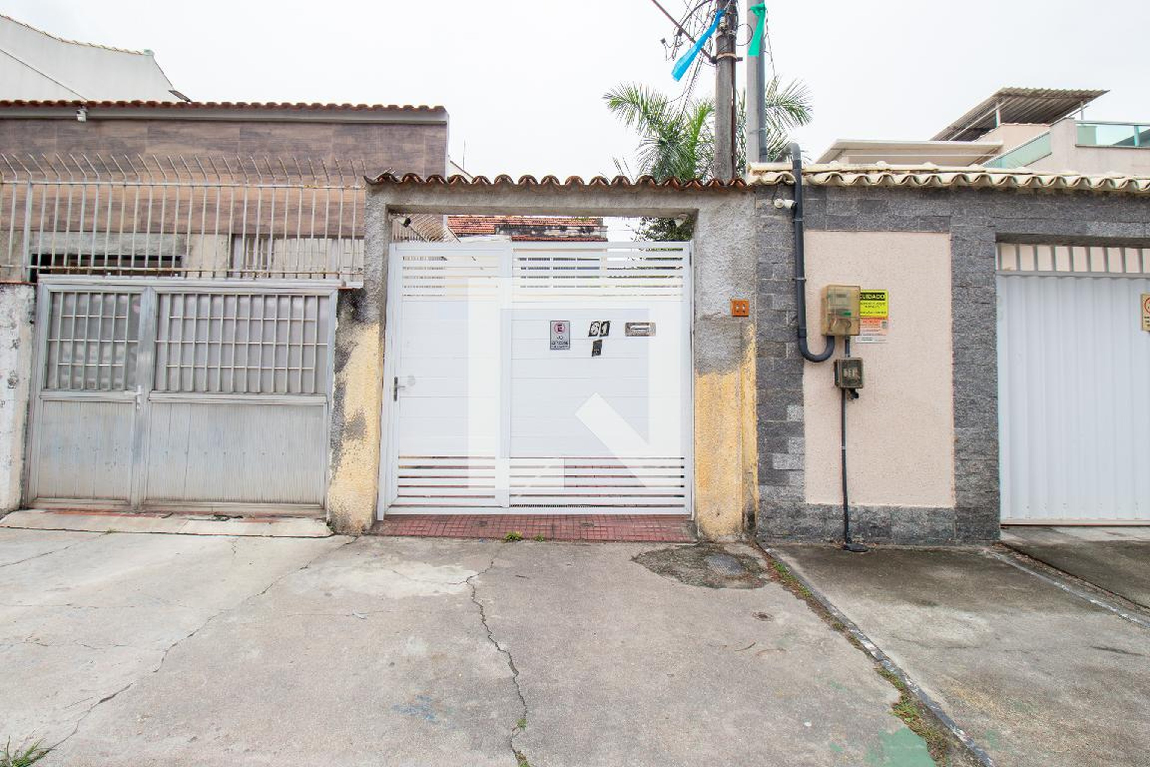 Fachada Condomínio em Rua Silva Sousa, 61