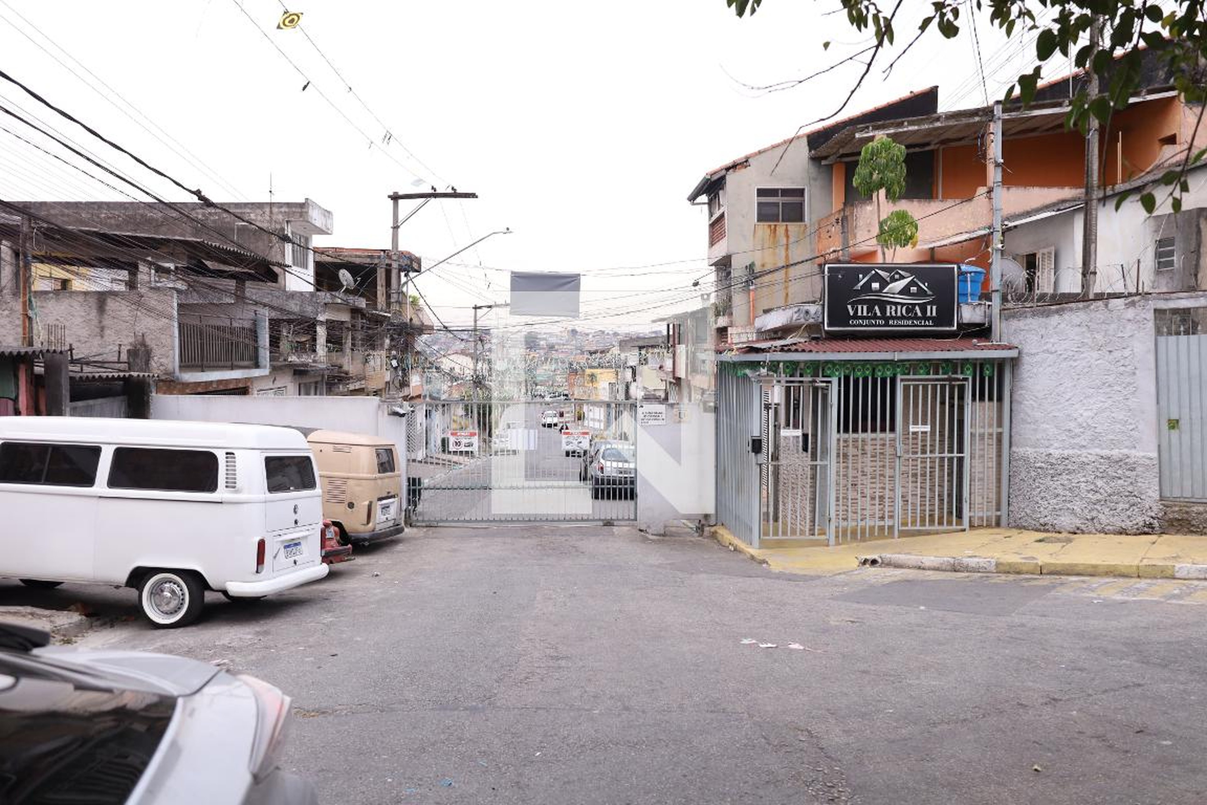 Fachada do condomínio Condomínio Conjunto Residencial Vila Rica II