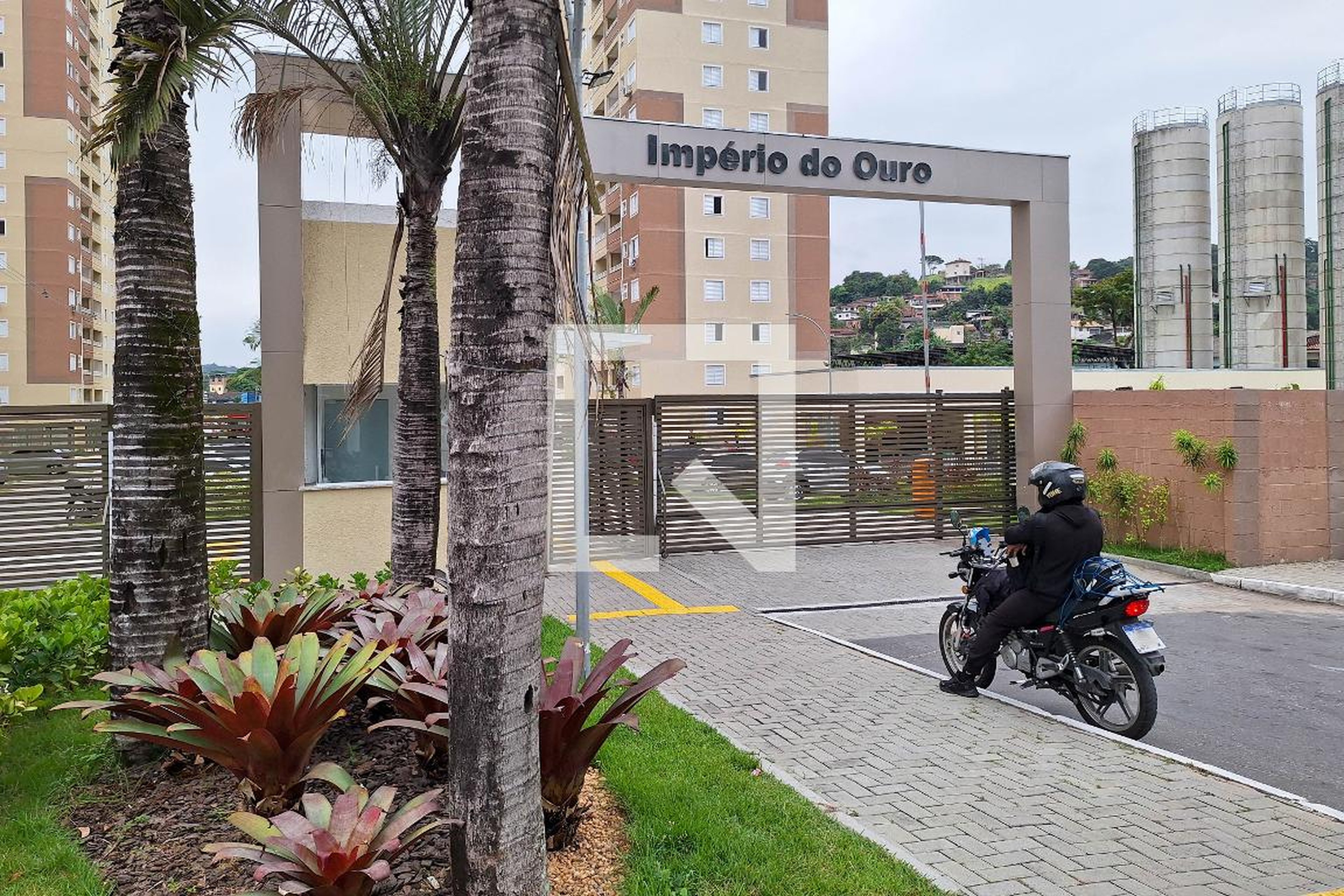 Fachada Condomínio em Avenida da Abdias José dos Santos, 8961