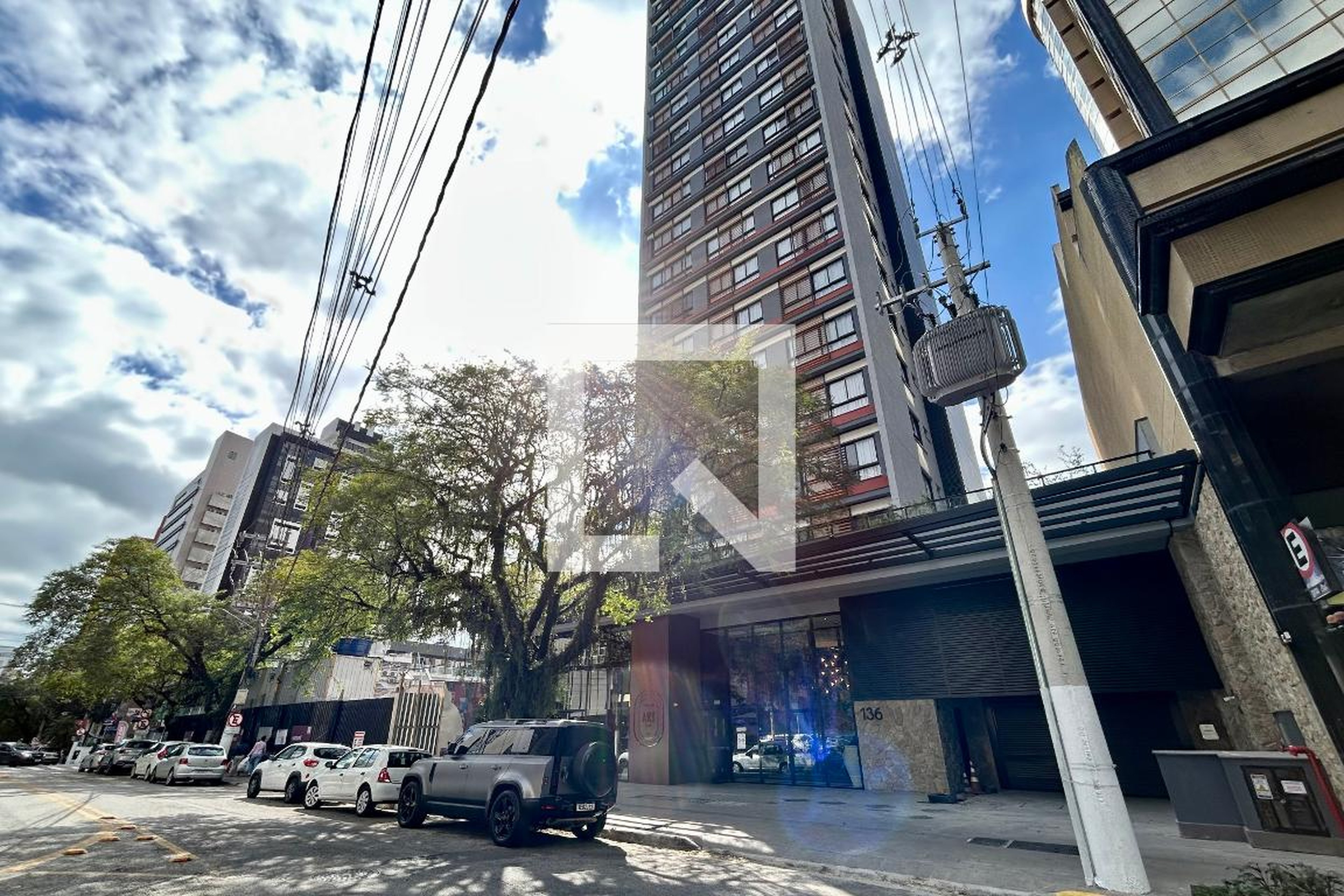Fachada Condomínio em Avenida Prefeito Osmar Cunha, 136