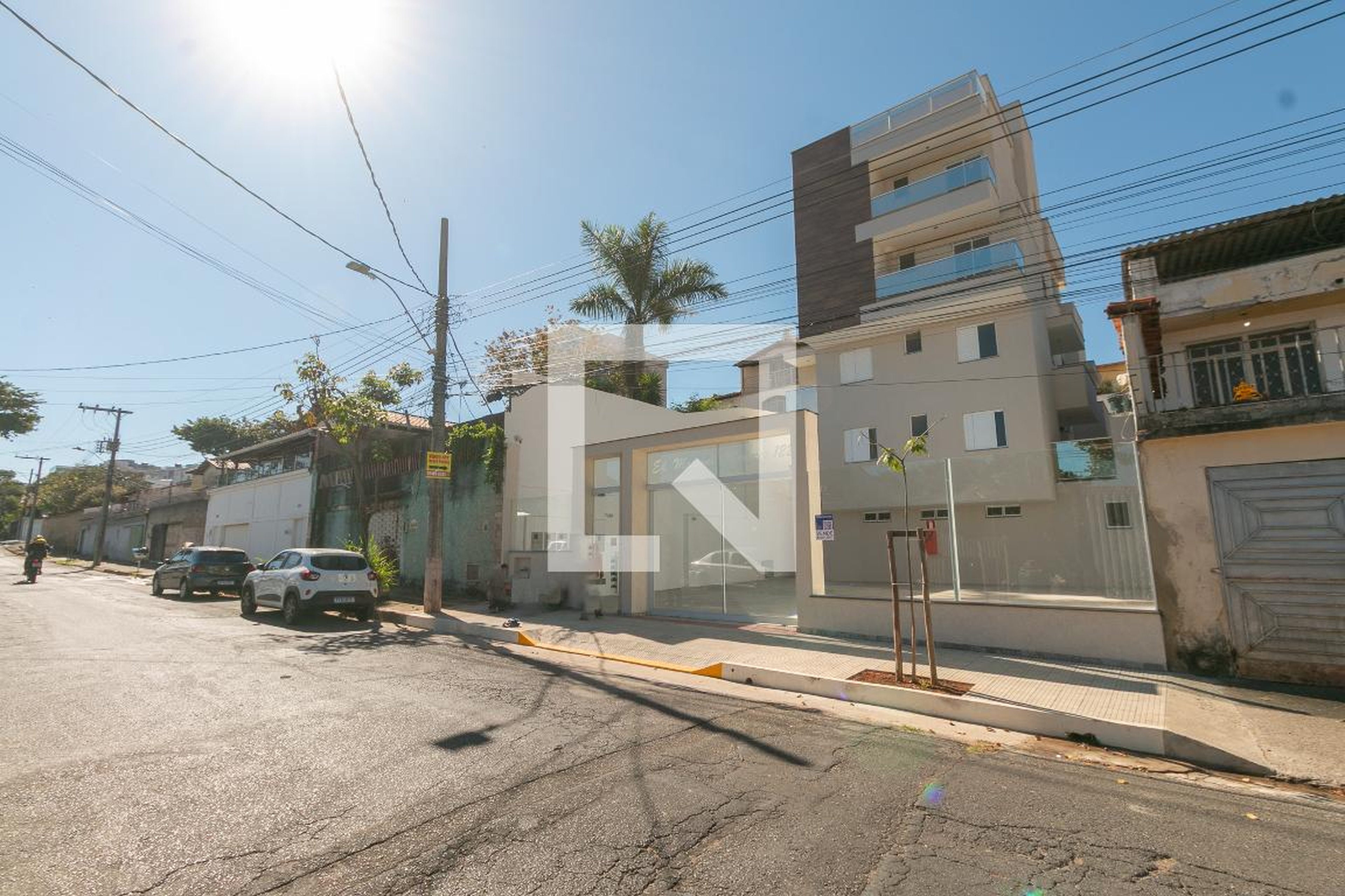 Fachada Condomínio em Rua Gil Vicente, 122