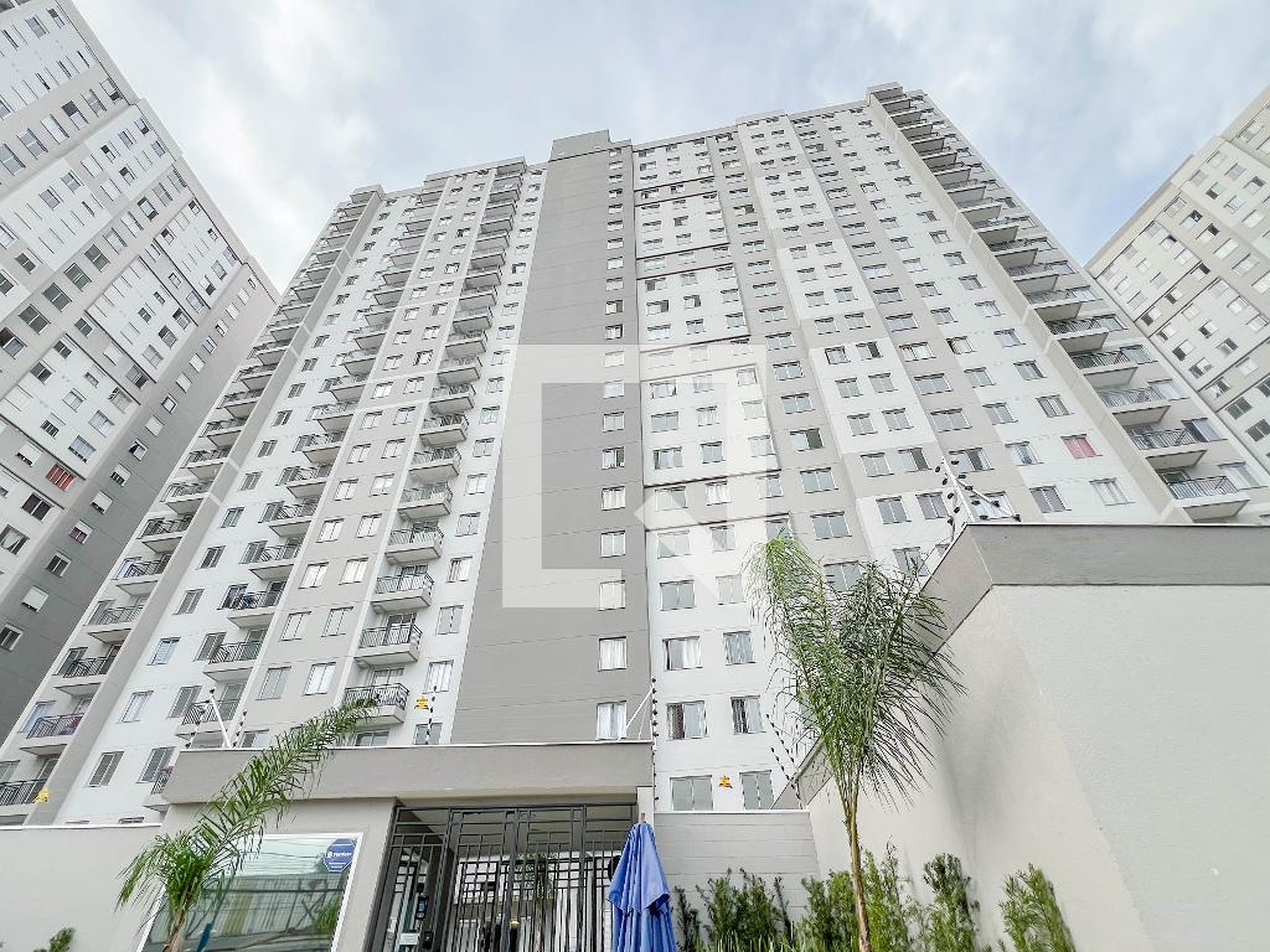 Fachada Condomínio em Avenida Paula Ferreira, 37