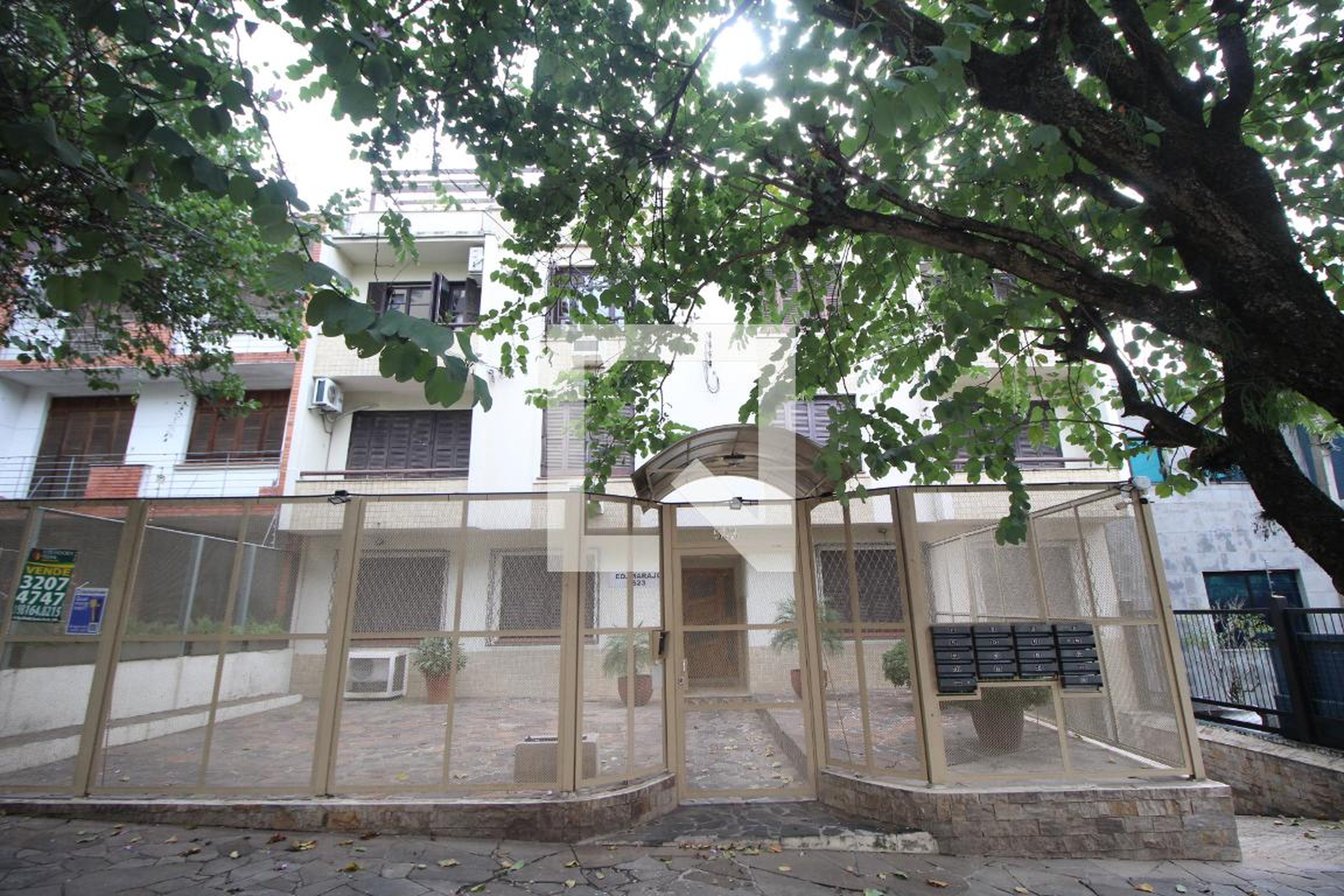 Fachada Condomínio em Rua Coronel Corte Real, 523