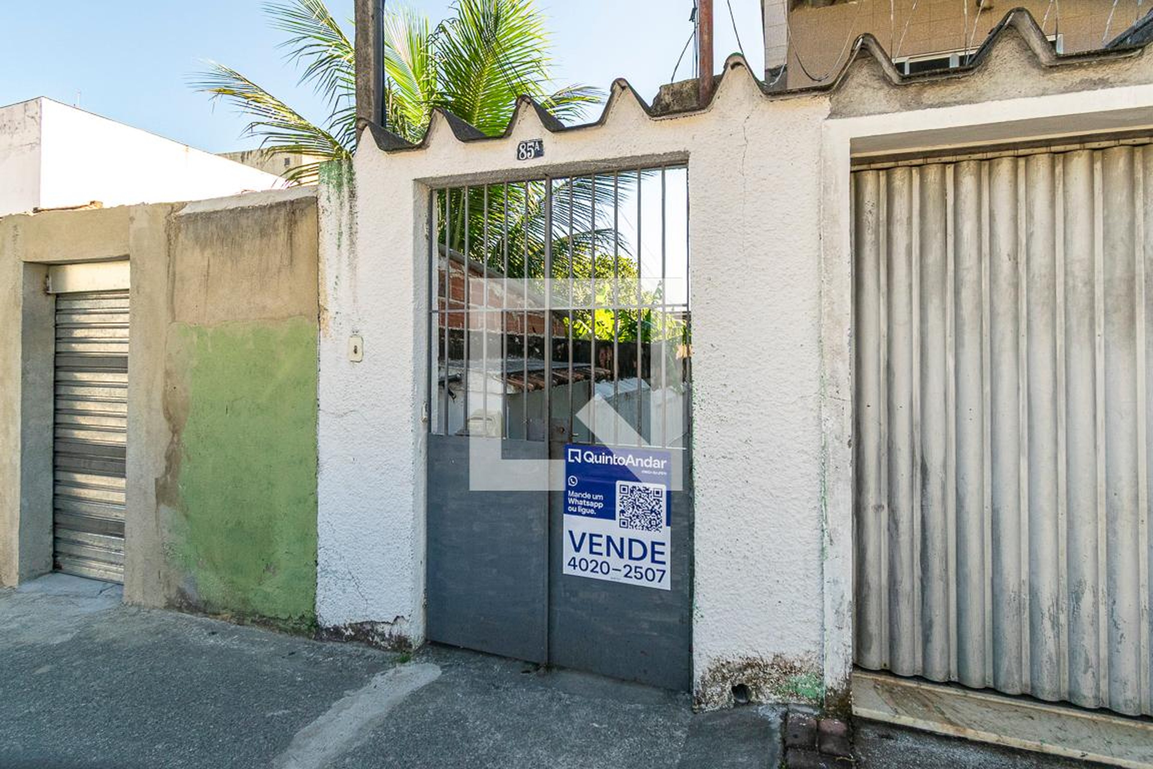 Fachada Condomínio em Rua Vaz Lobo, 85