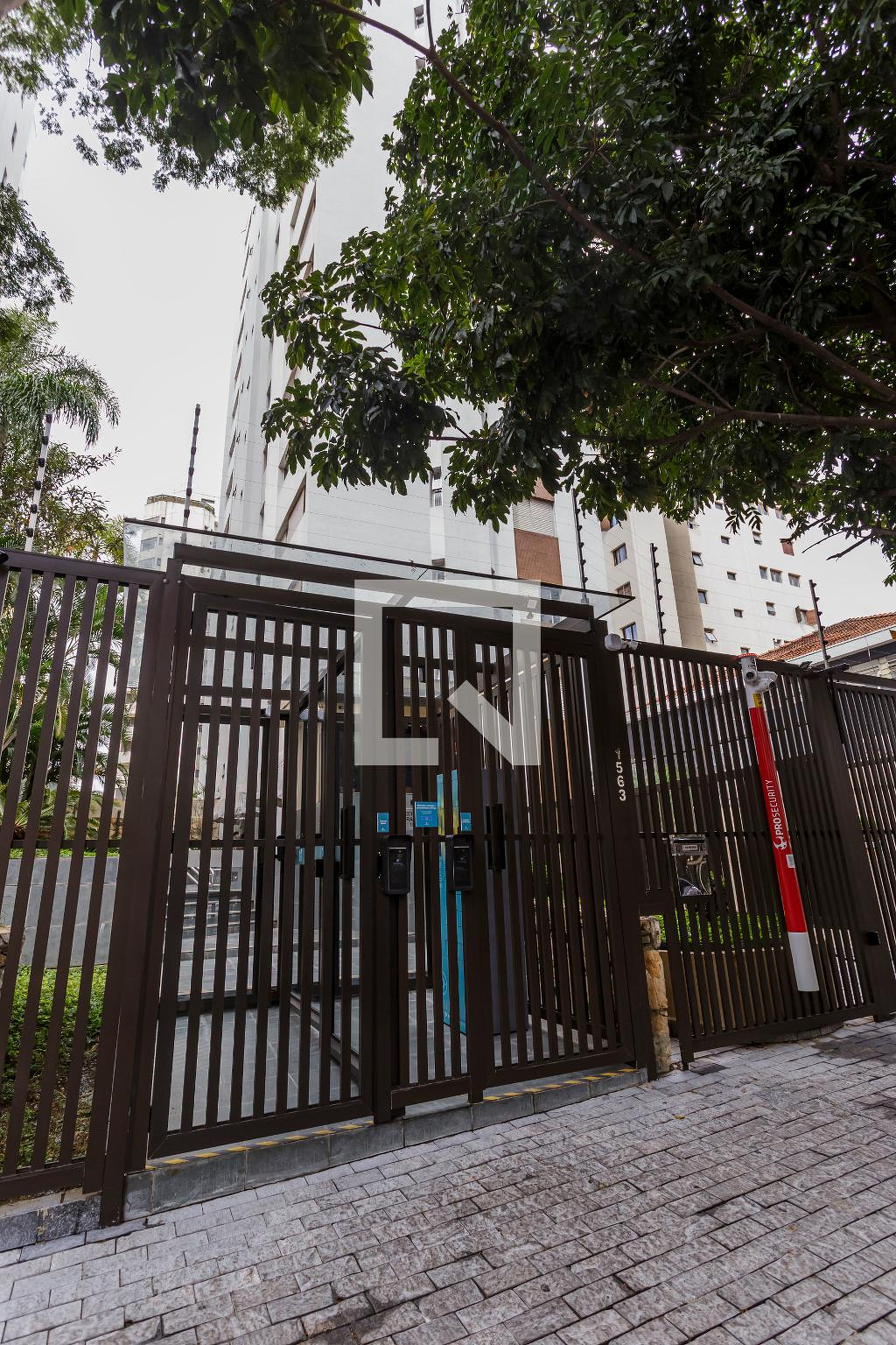 Fachada Condomínio Edif Ararama