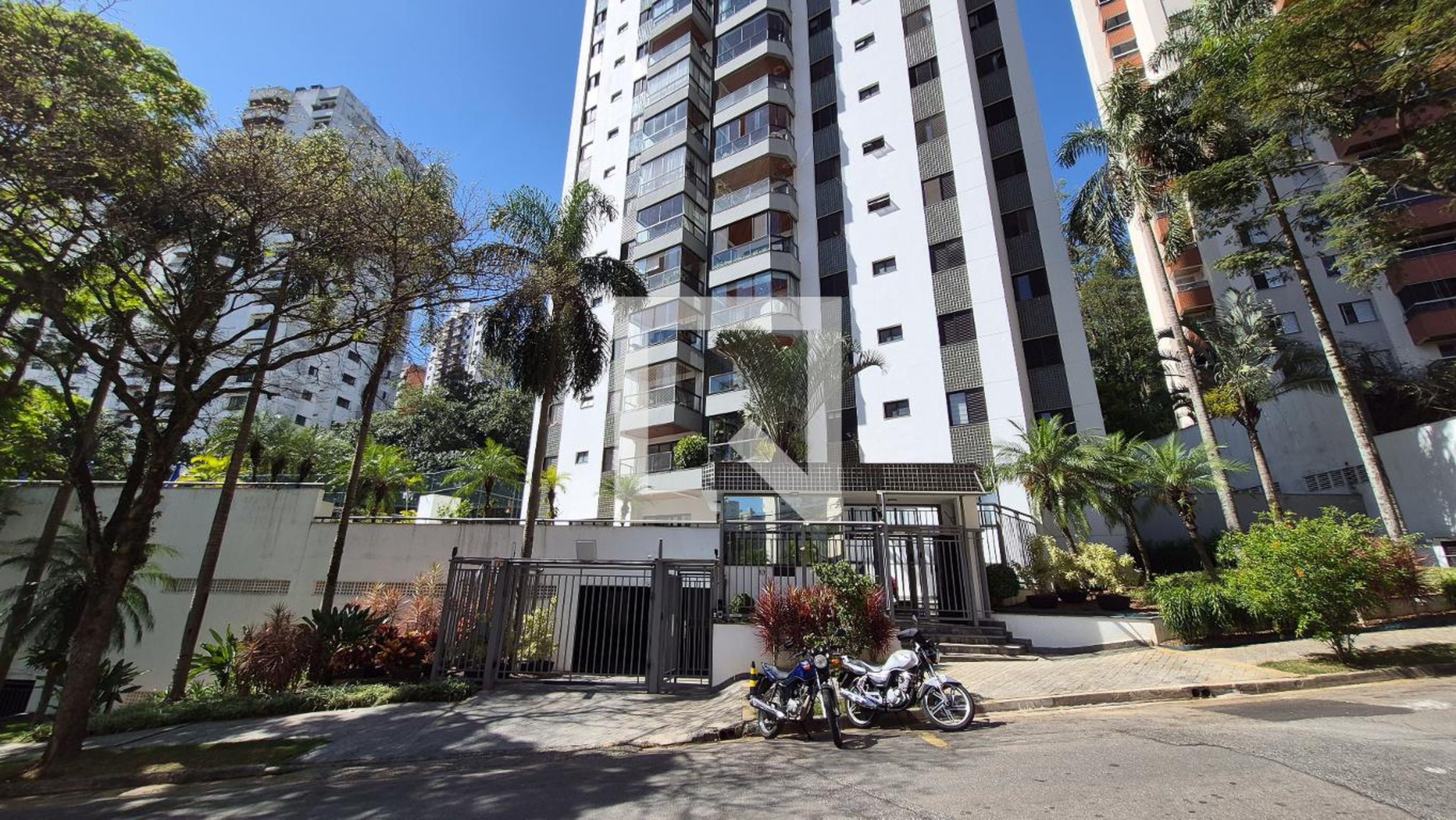 Fachada Edifício Pérola Morumbi
