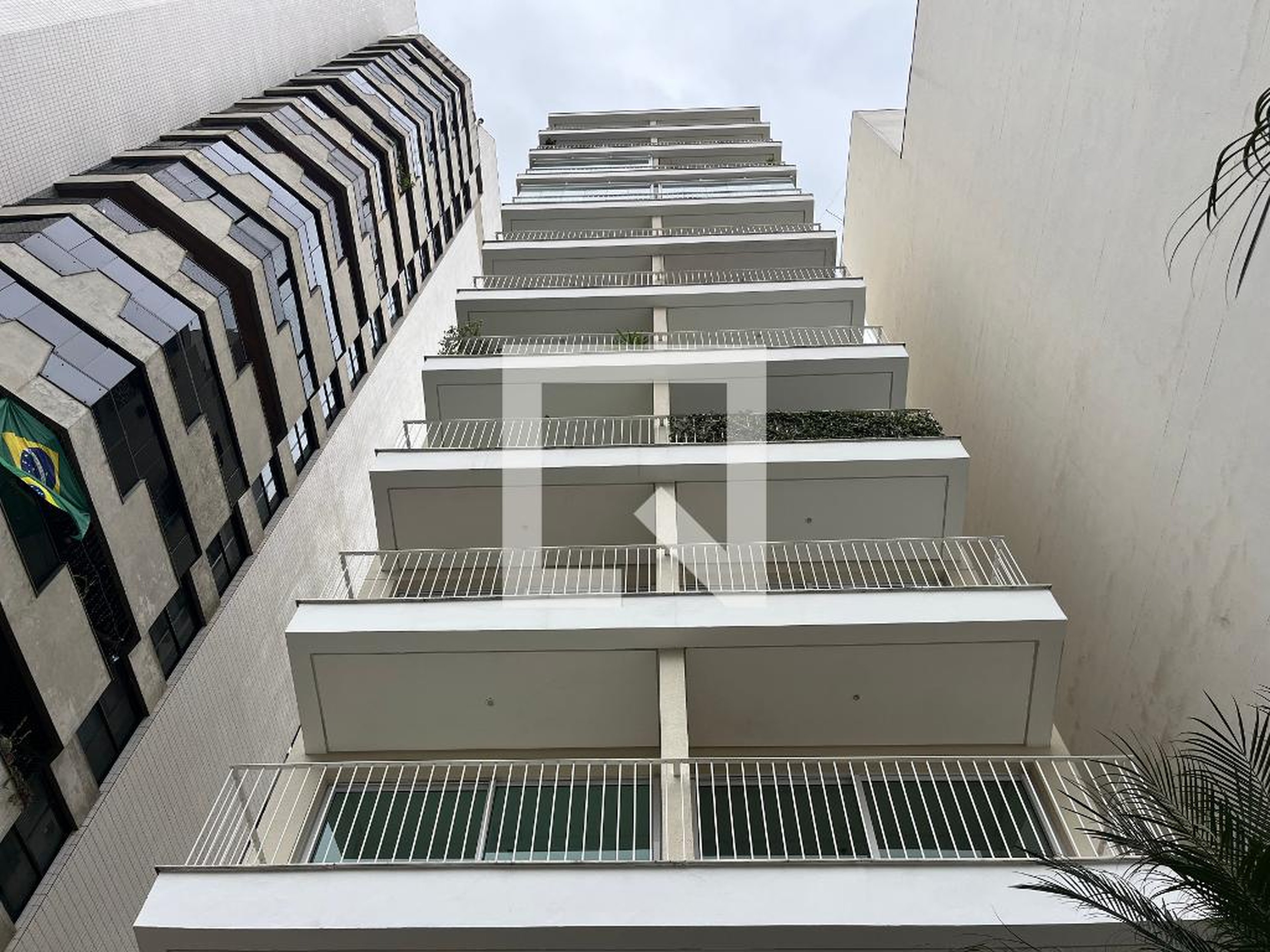 Fachada do Prédio Condomínio em Rua Apiacás, 756
