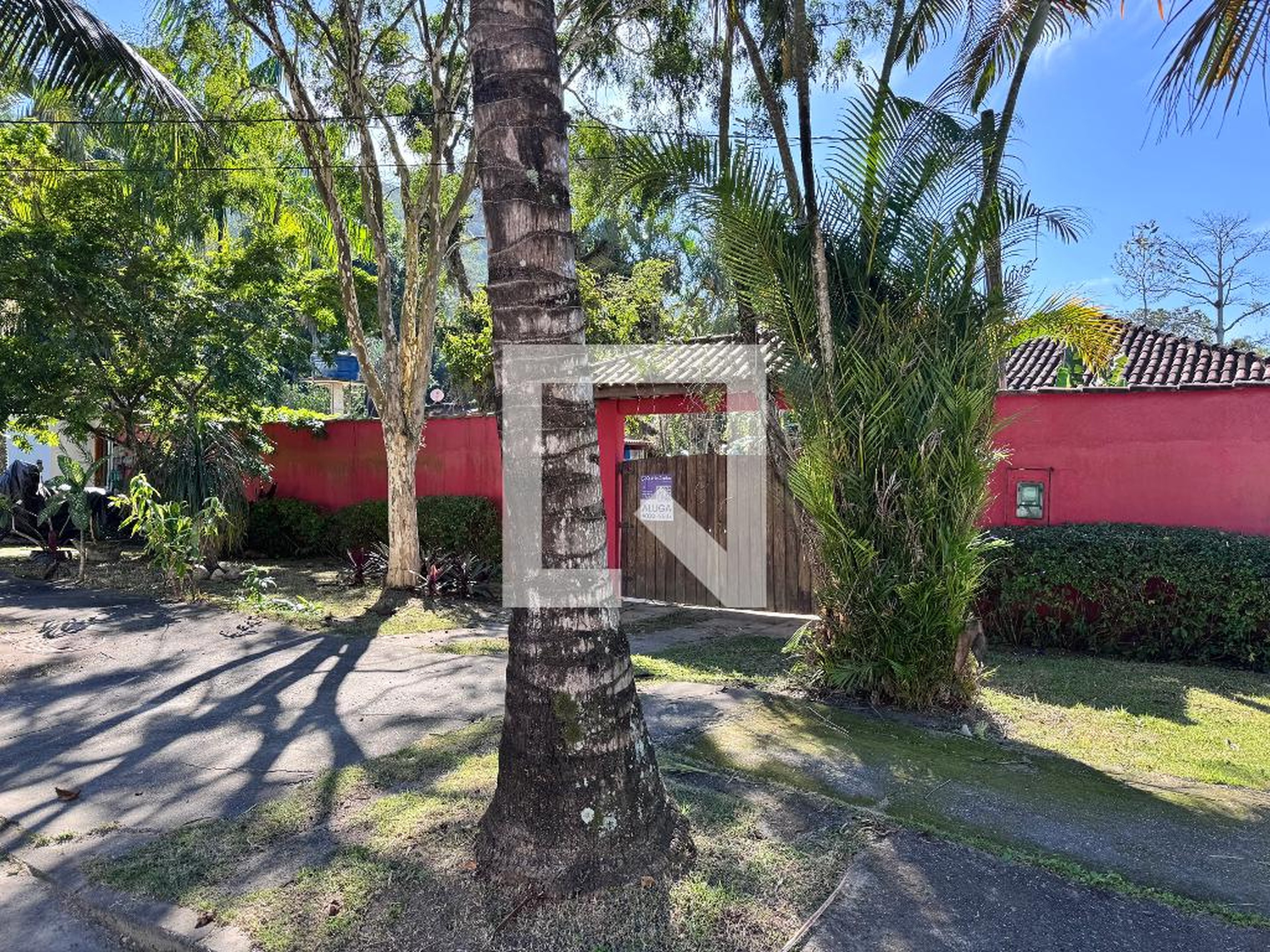 Fachada Condomínio em Rua Rosa Antunes, 27
