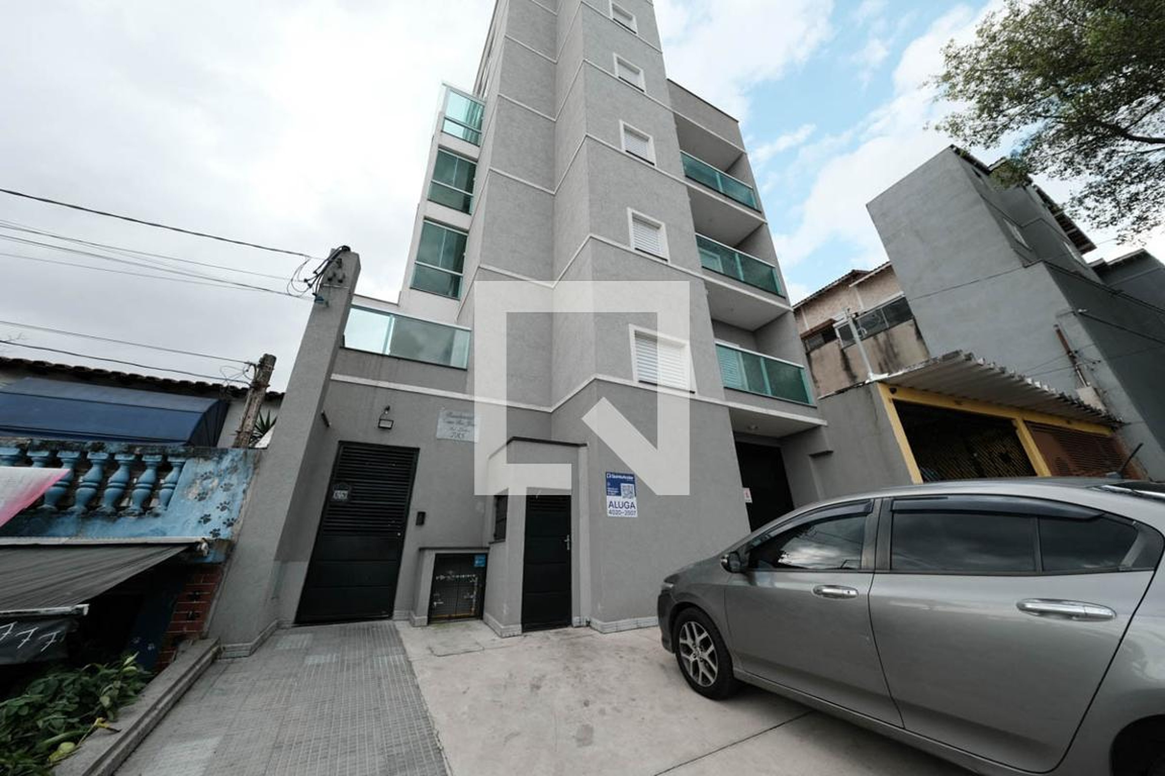 Fachada Condomínio em Avenida Líder, 658