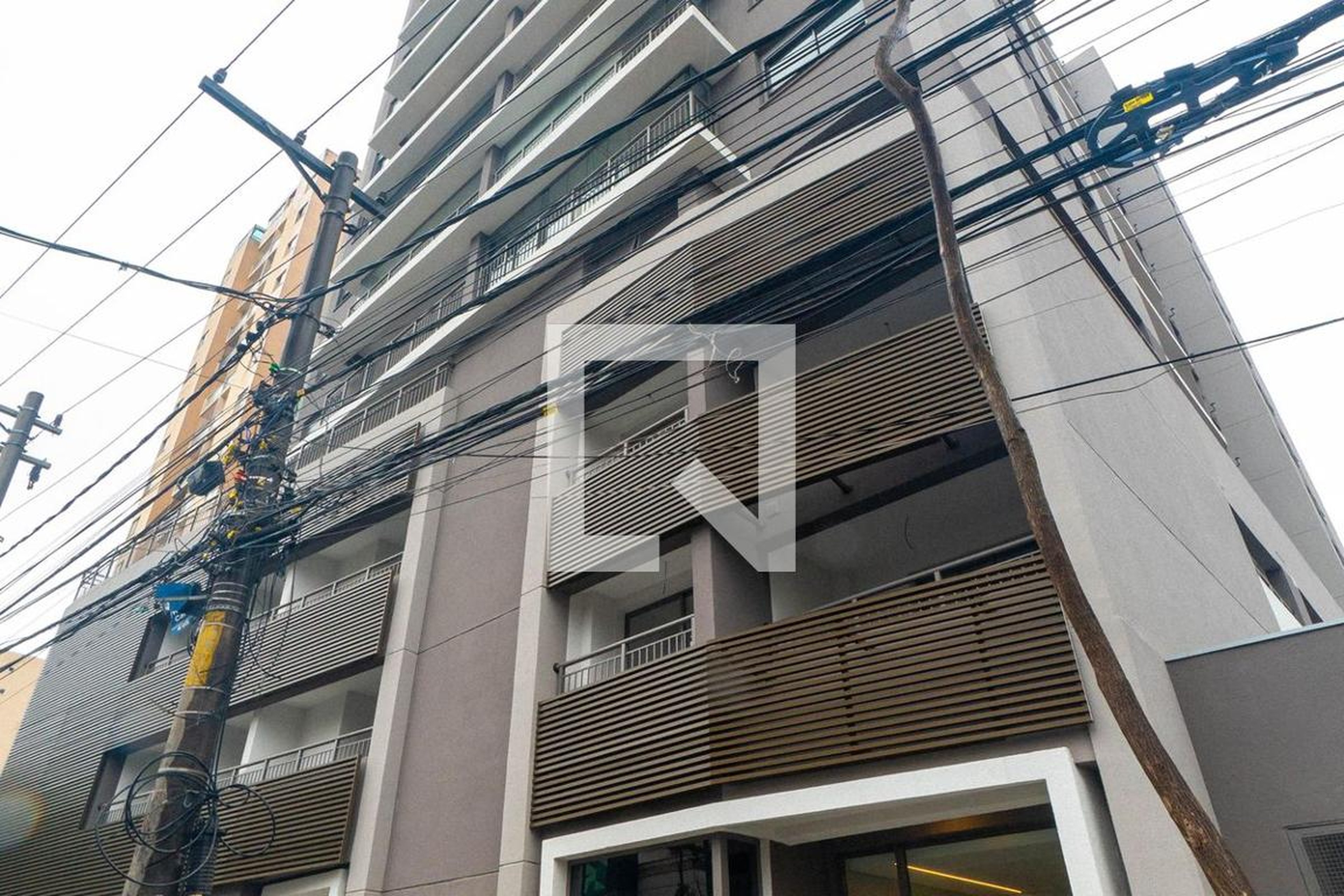 Fachada do Prédio Condomínio em Rua Carneiro da Cunha, 525