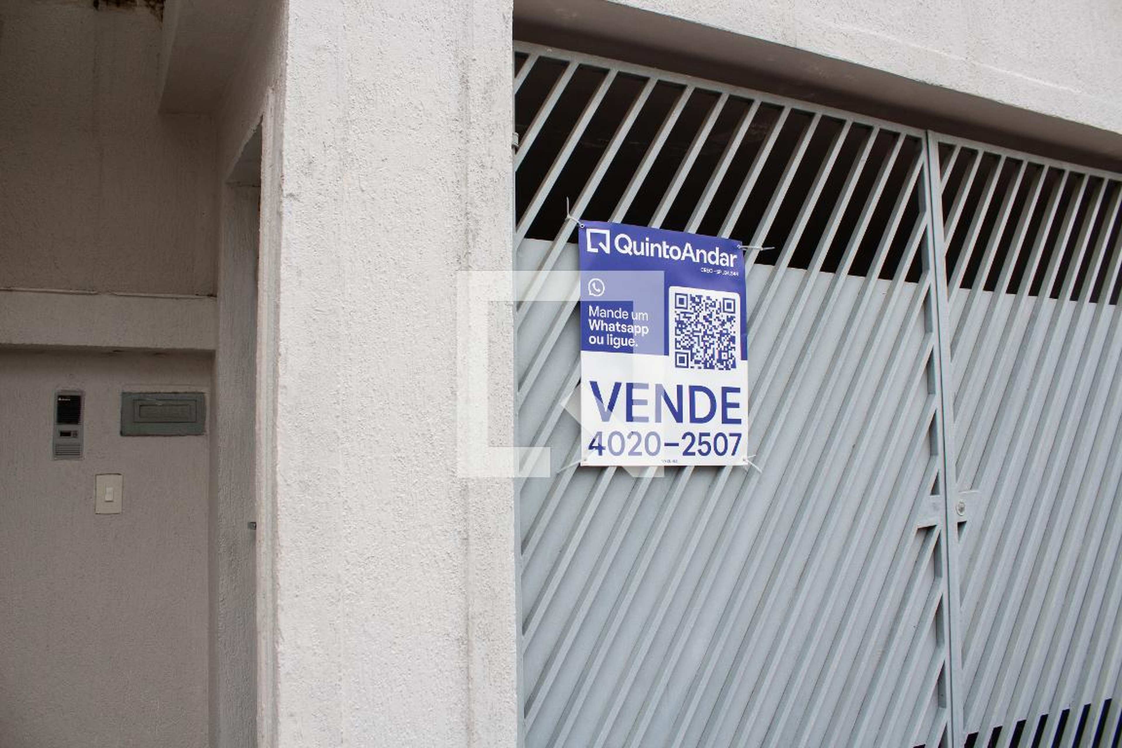 Fachada Condomínio em Rua Rosa Simoncello Capelli, 55