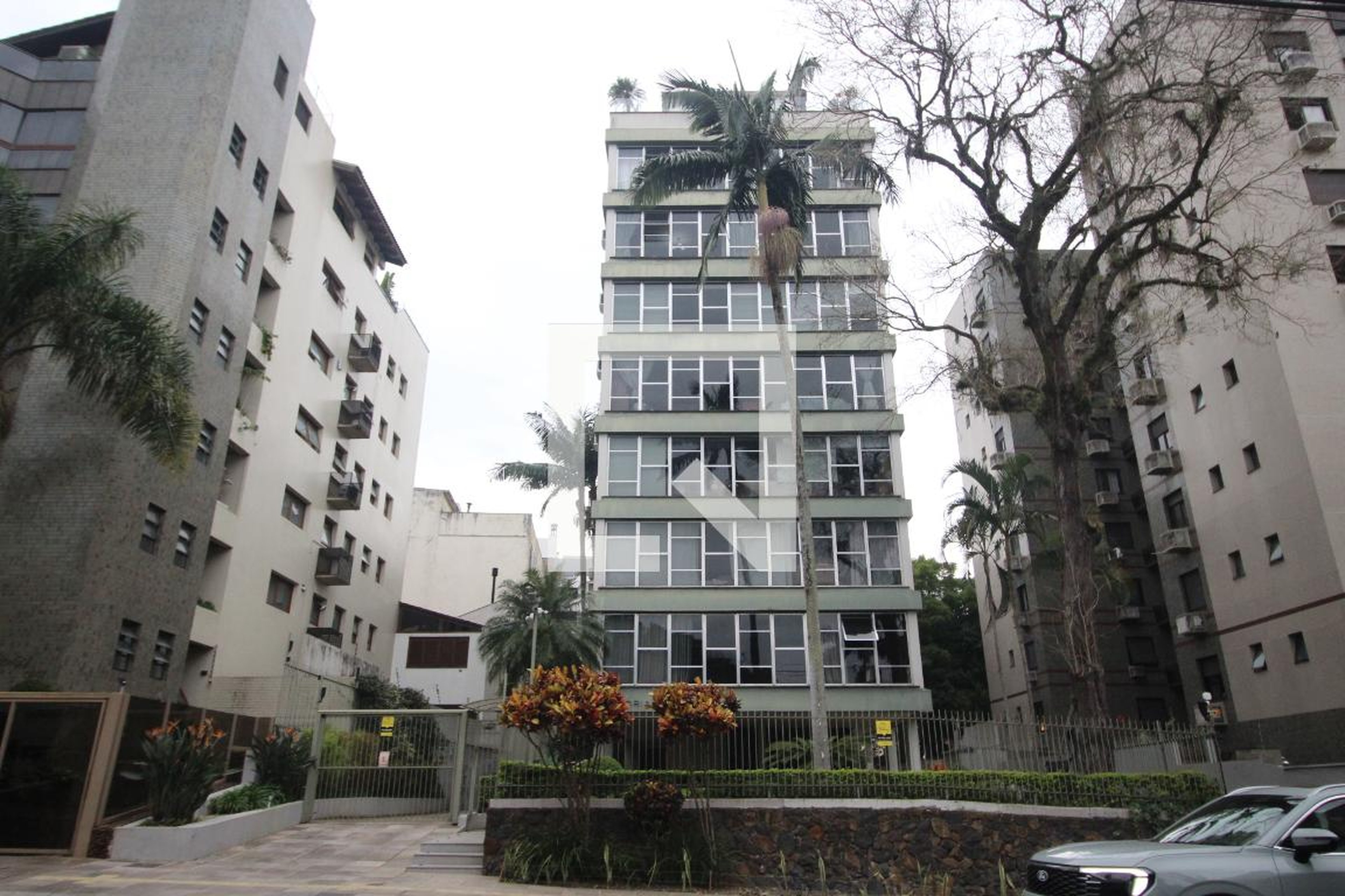 Fachada Condomínio em Rua Eça de Queiroz, 466