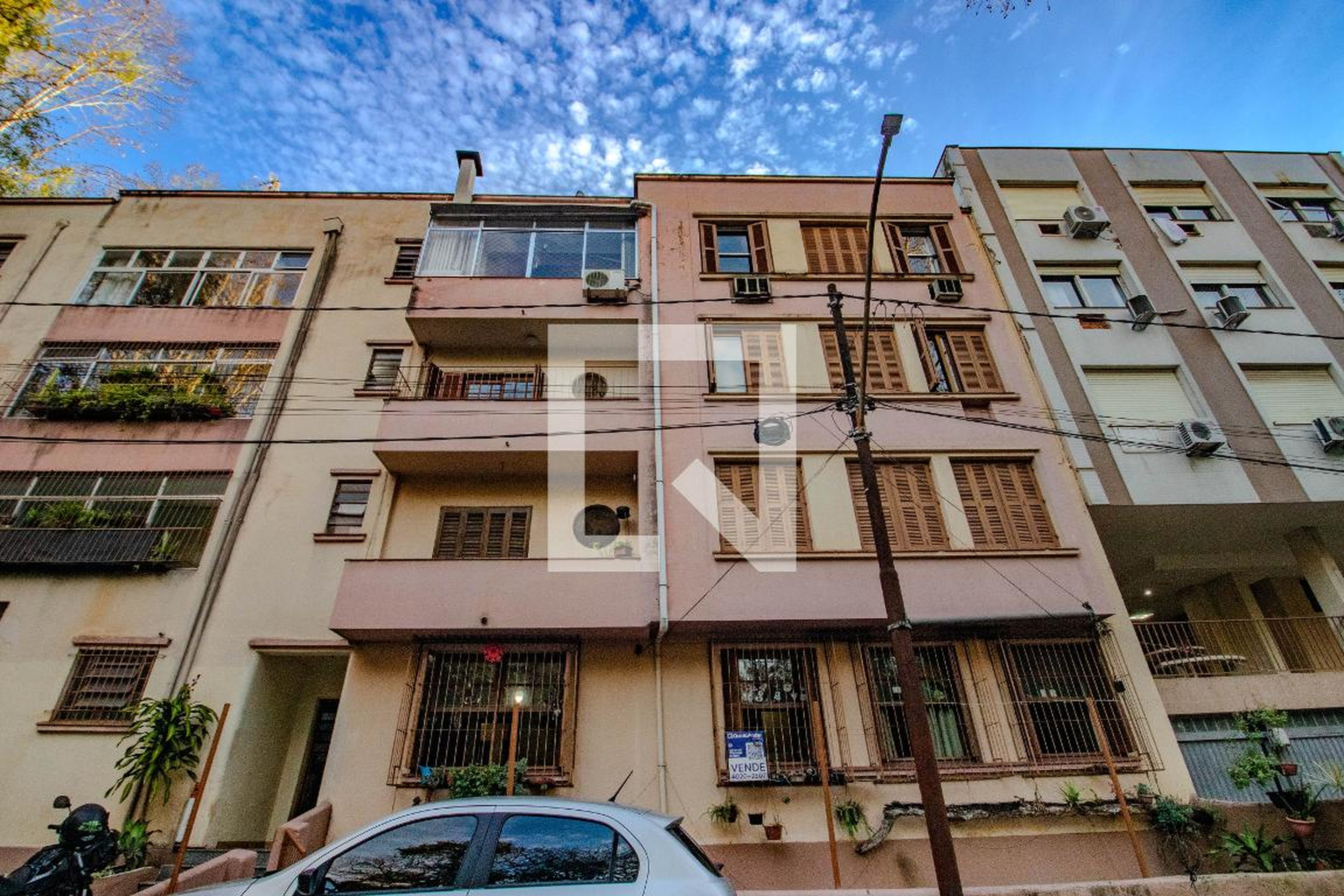 Fachada Condomínio em Avenida Caçapava, 362