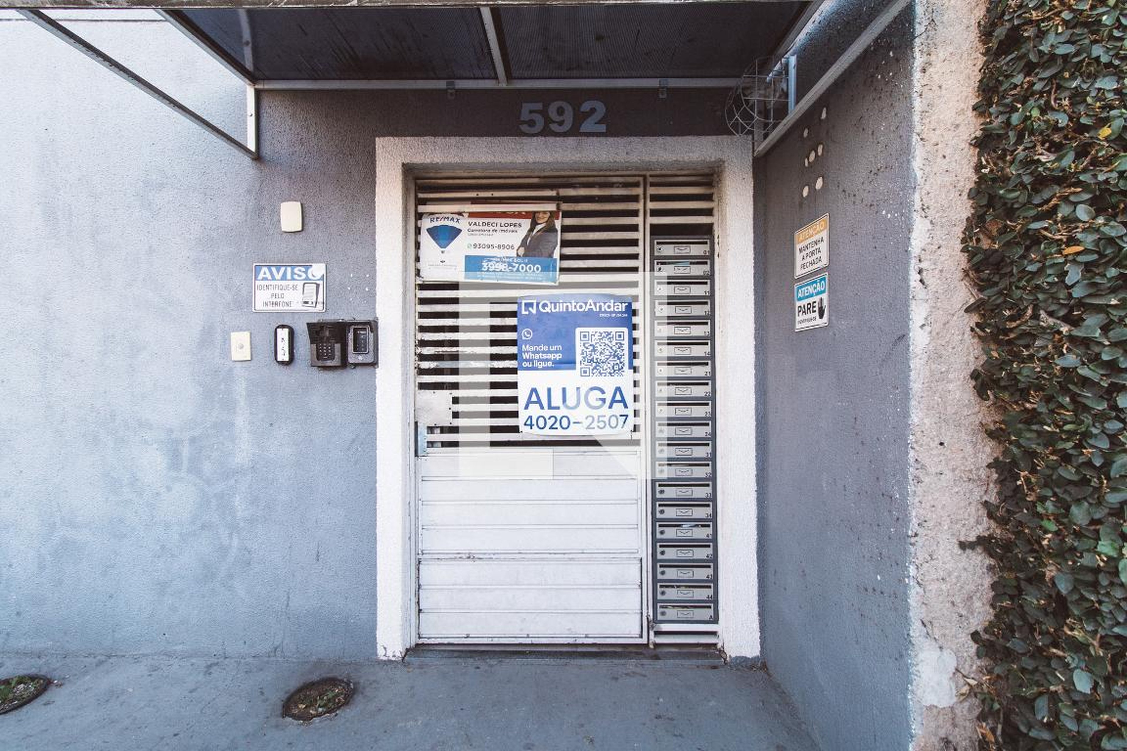 Fachada Condomínio em Rua Epaminondas Melo do Amaral, 592