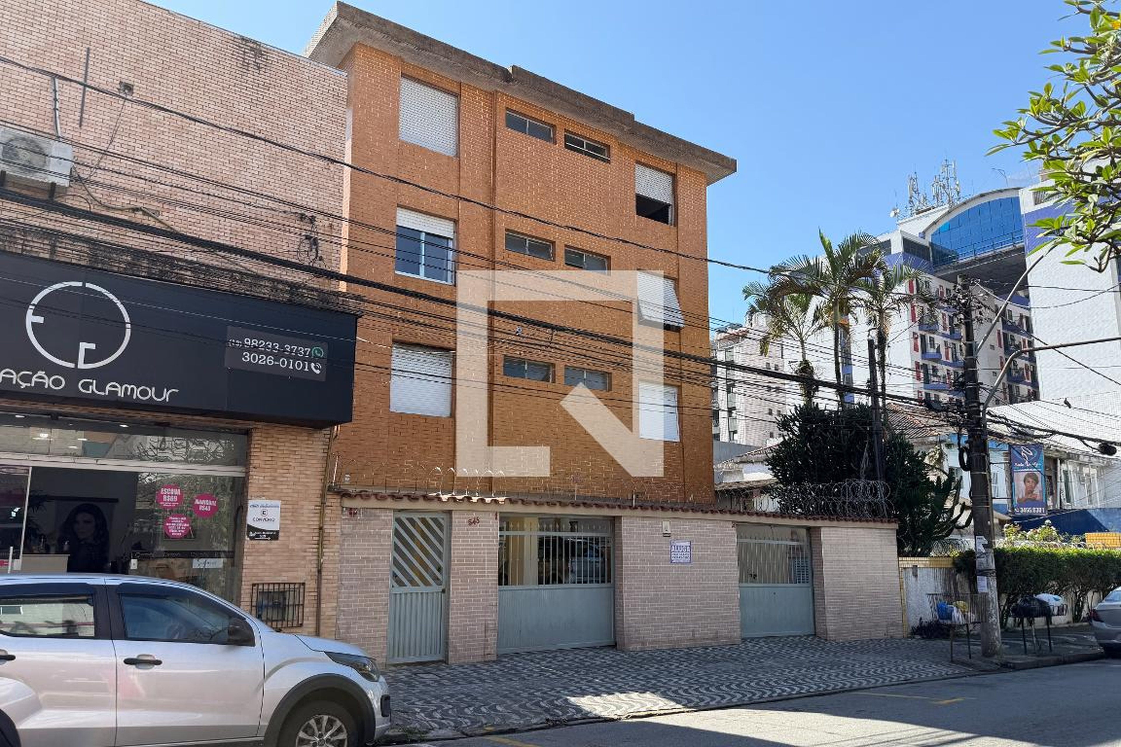 Fachada Condomínio em Rua João Ramalho, 548