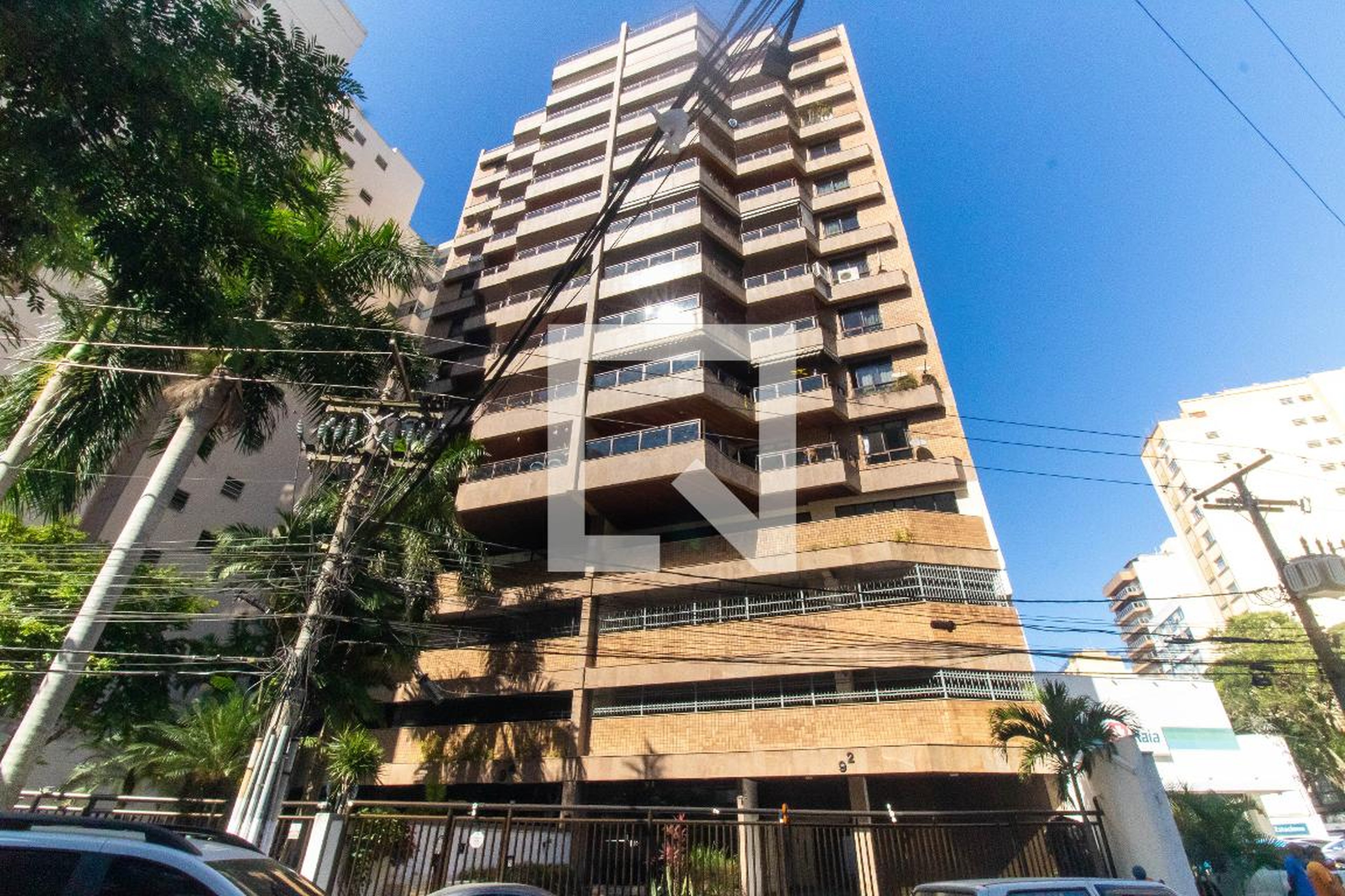 Fachada Condomínio em Rua Tiradentes, 92