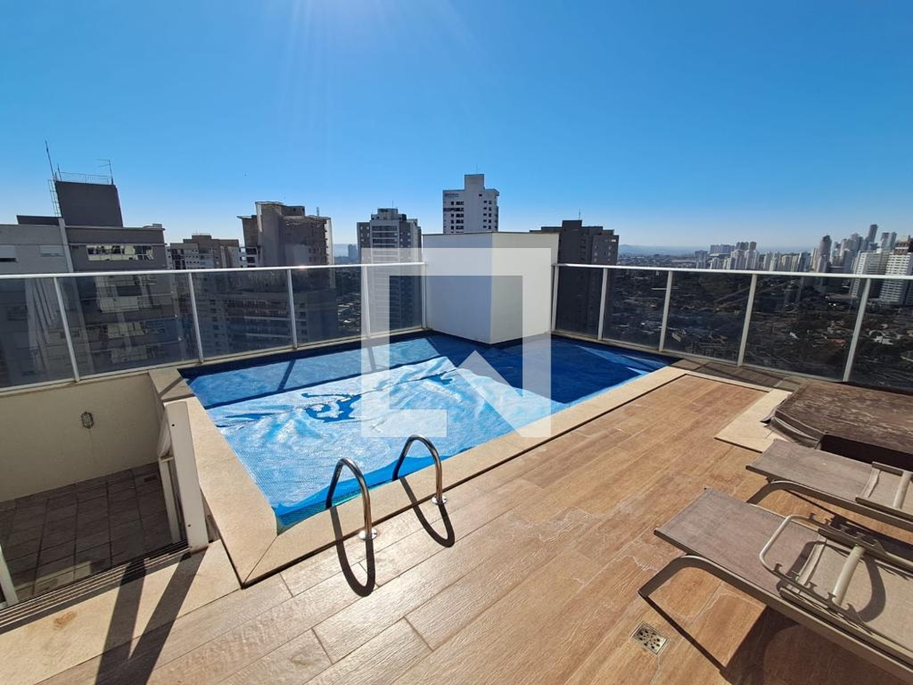Piscina Condomínio em Rua 30, 0