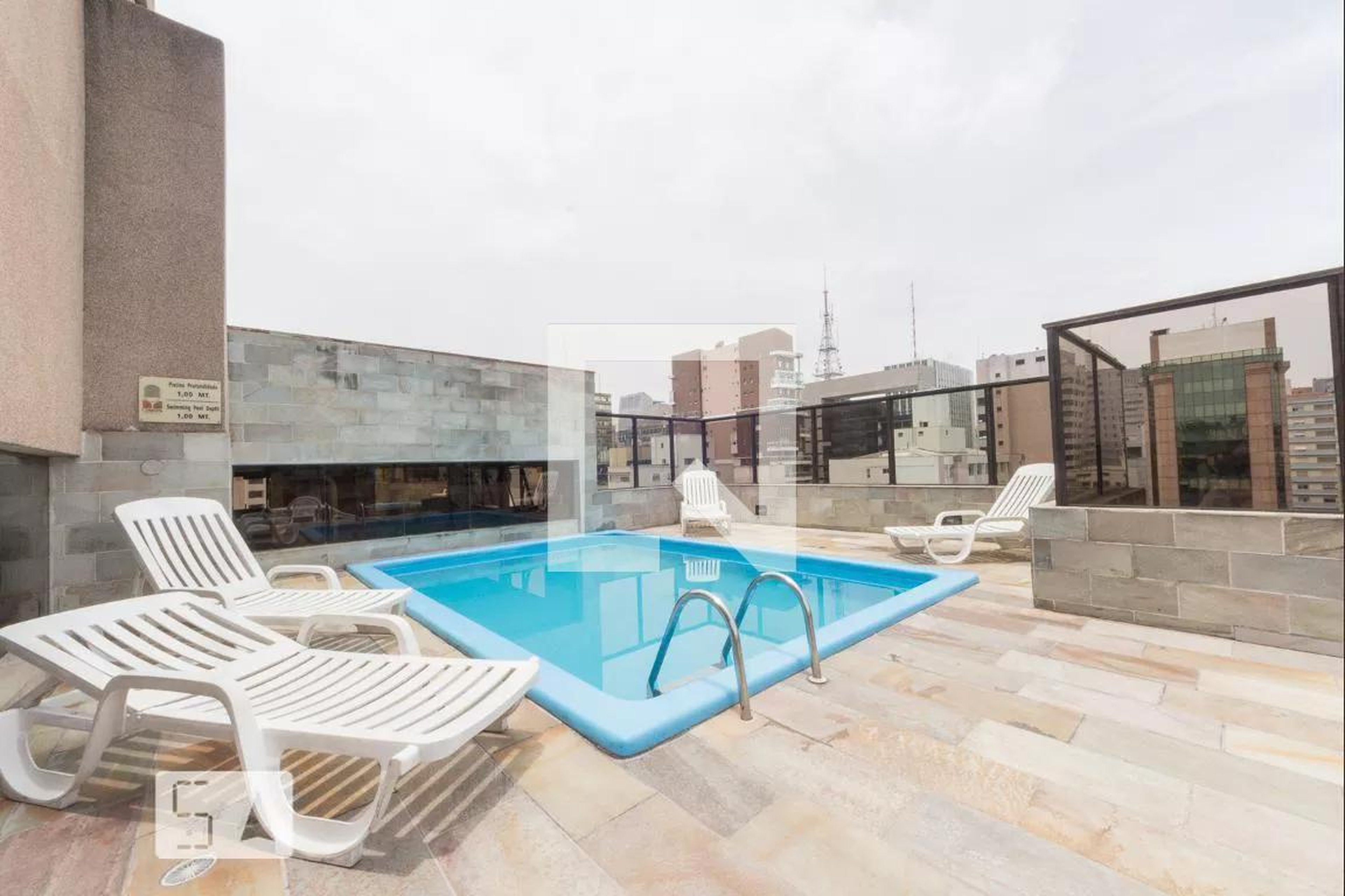 Piscina - Edifício Flat London Residence Service