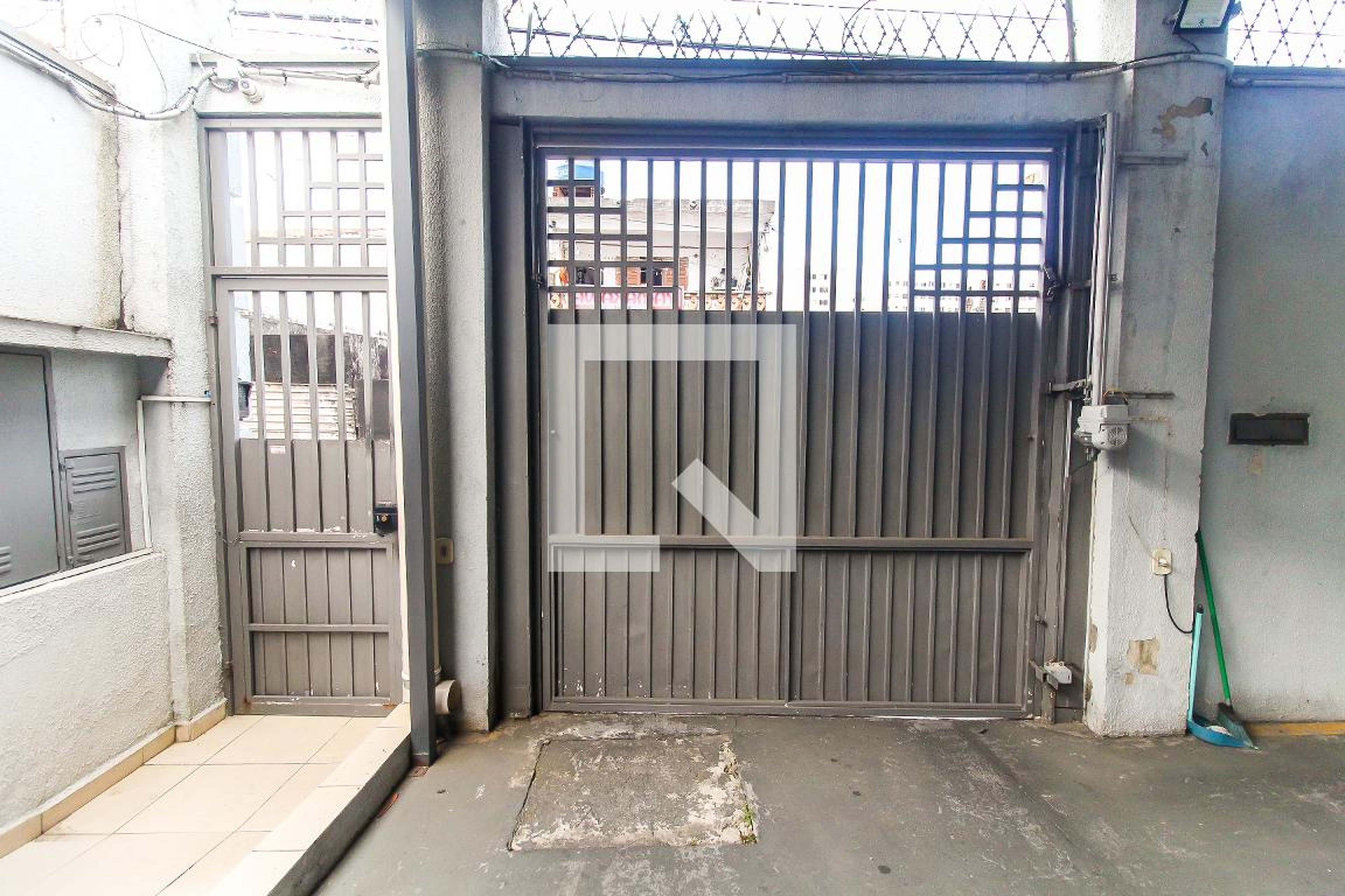 Entrada Condomínio em Rua Jiparaná, 275