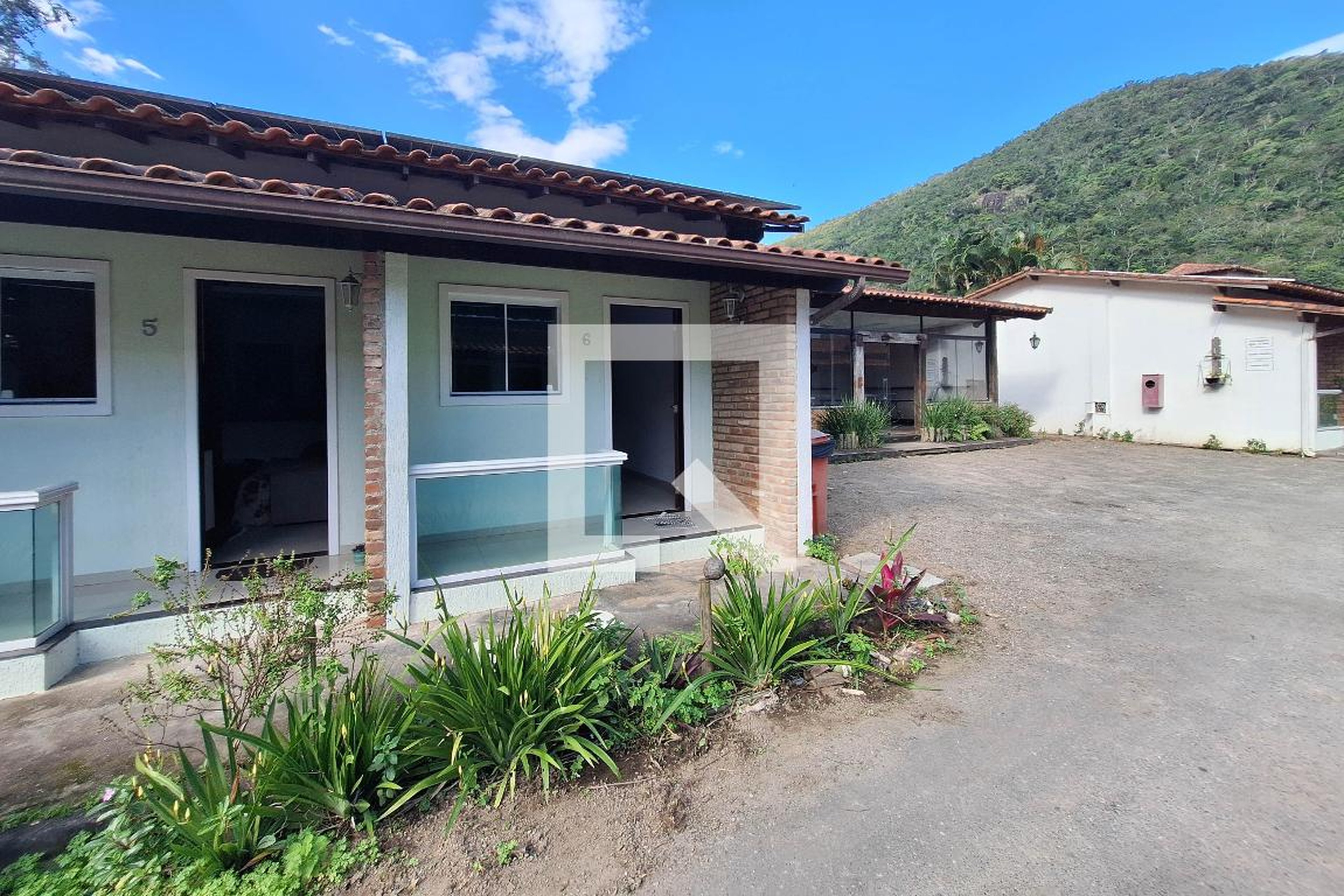 Fachada Condomínio Village