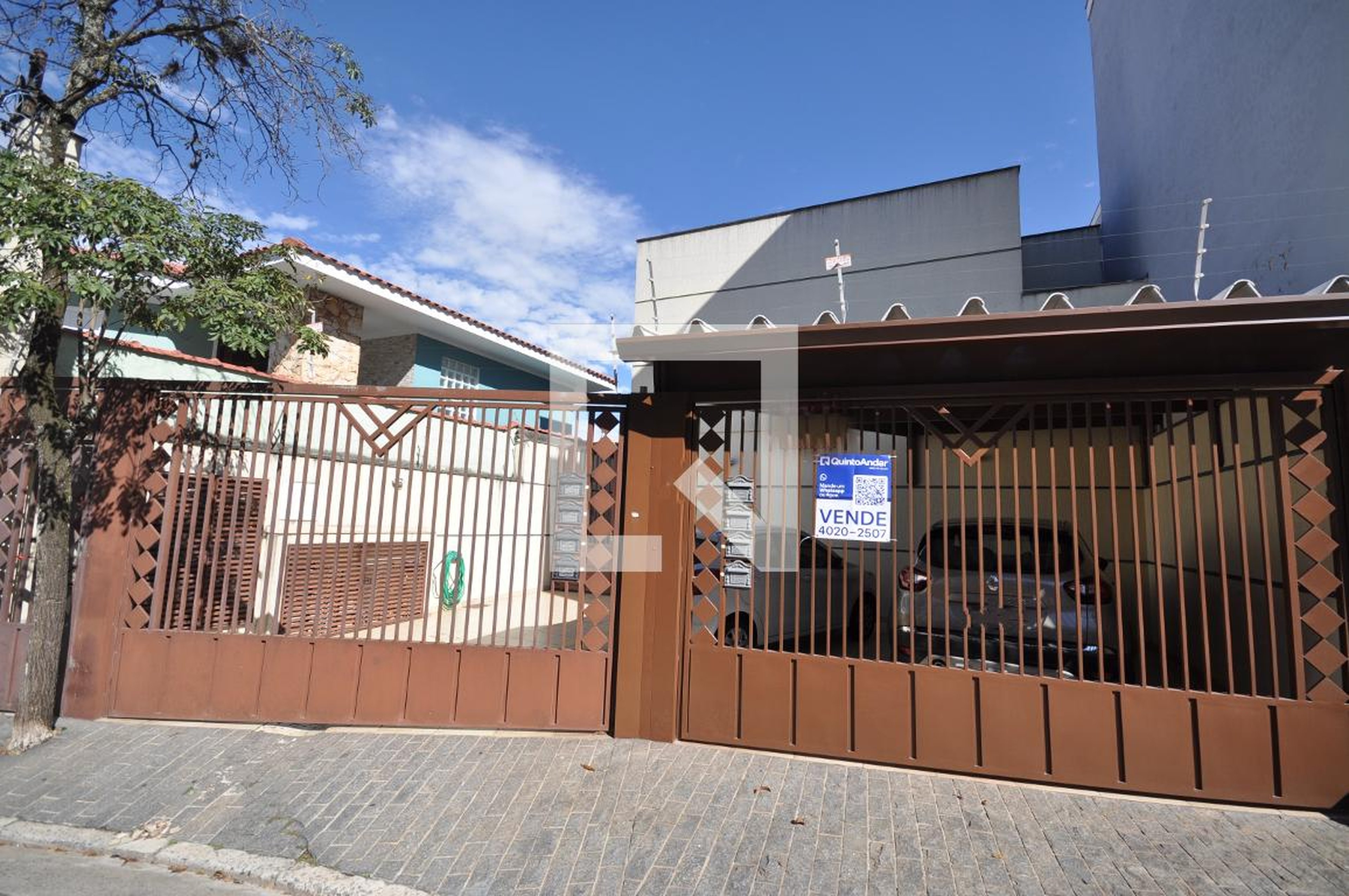 Fachada Condomínio em Rua Álvares Afonso, 56